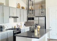 East Downtown Elegant Sun-Kissed Kitchen: The Recipe for Perfect Shoots