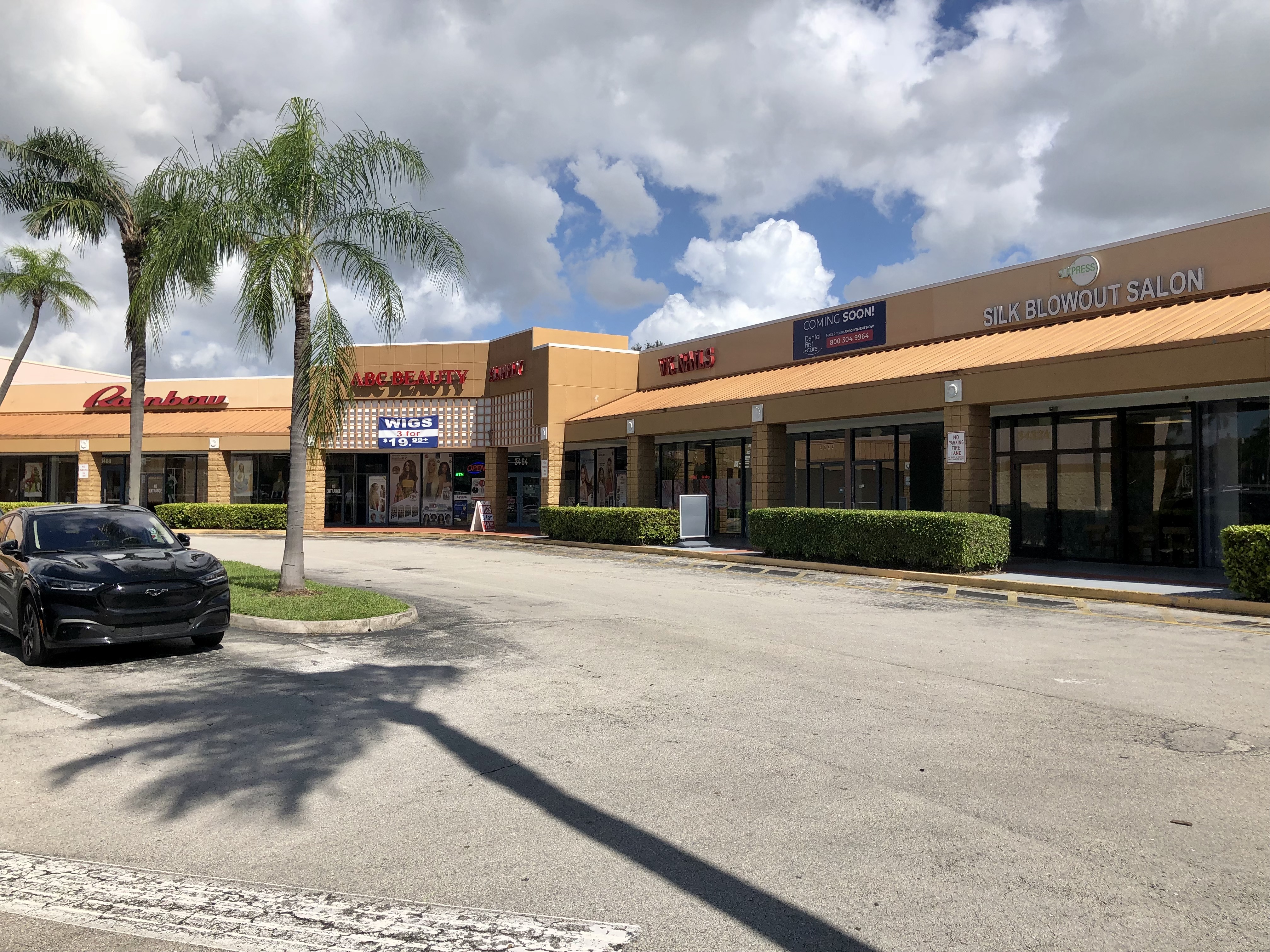 Picture-Perfect Space: Capture Your Vision Here!