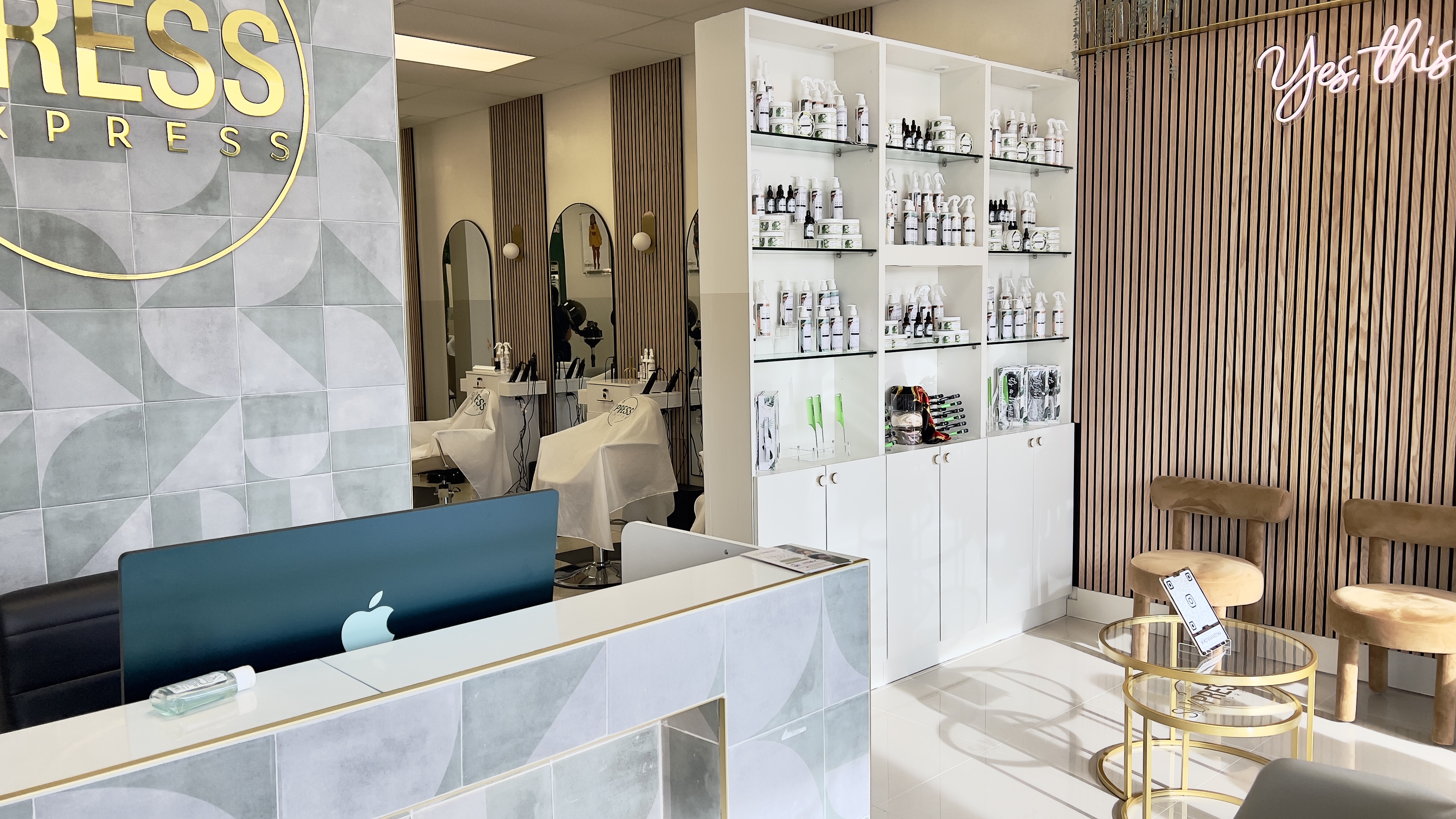 Picture-Perfect Space: Capture Your Vision Here!