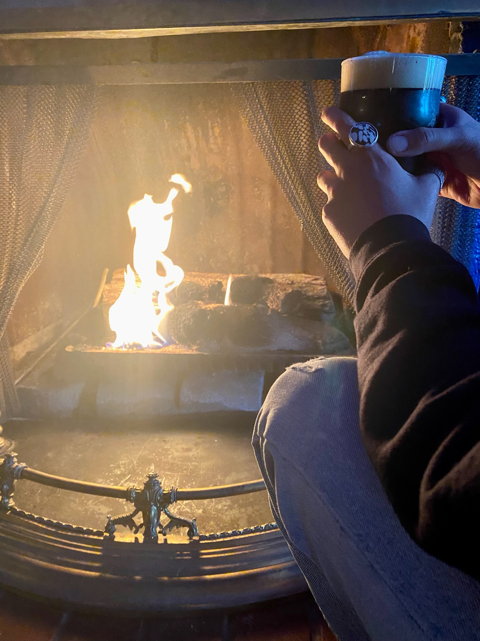 13th Moon Gravity Well – Cozy Neighborhood Event Space & Bar w/ Fireplace