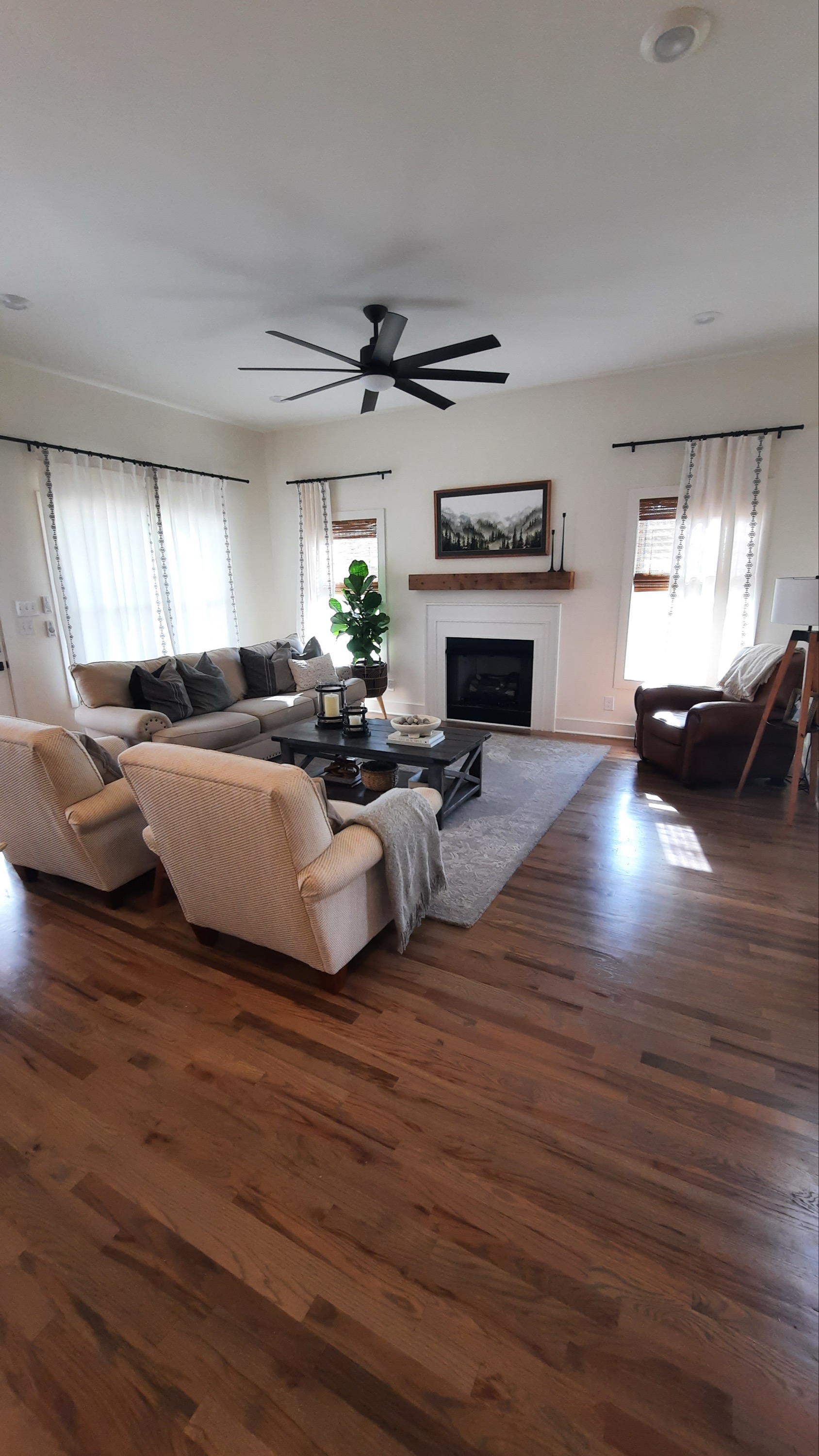 Bright and Sunny Modern Home