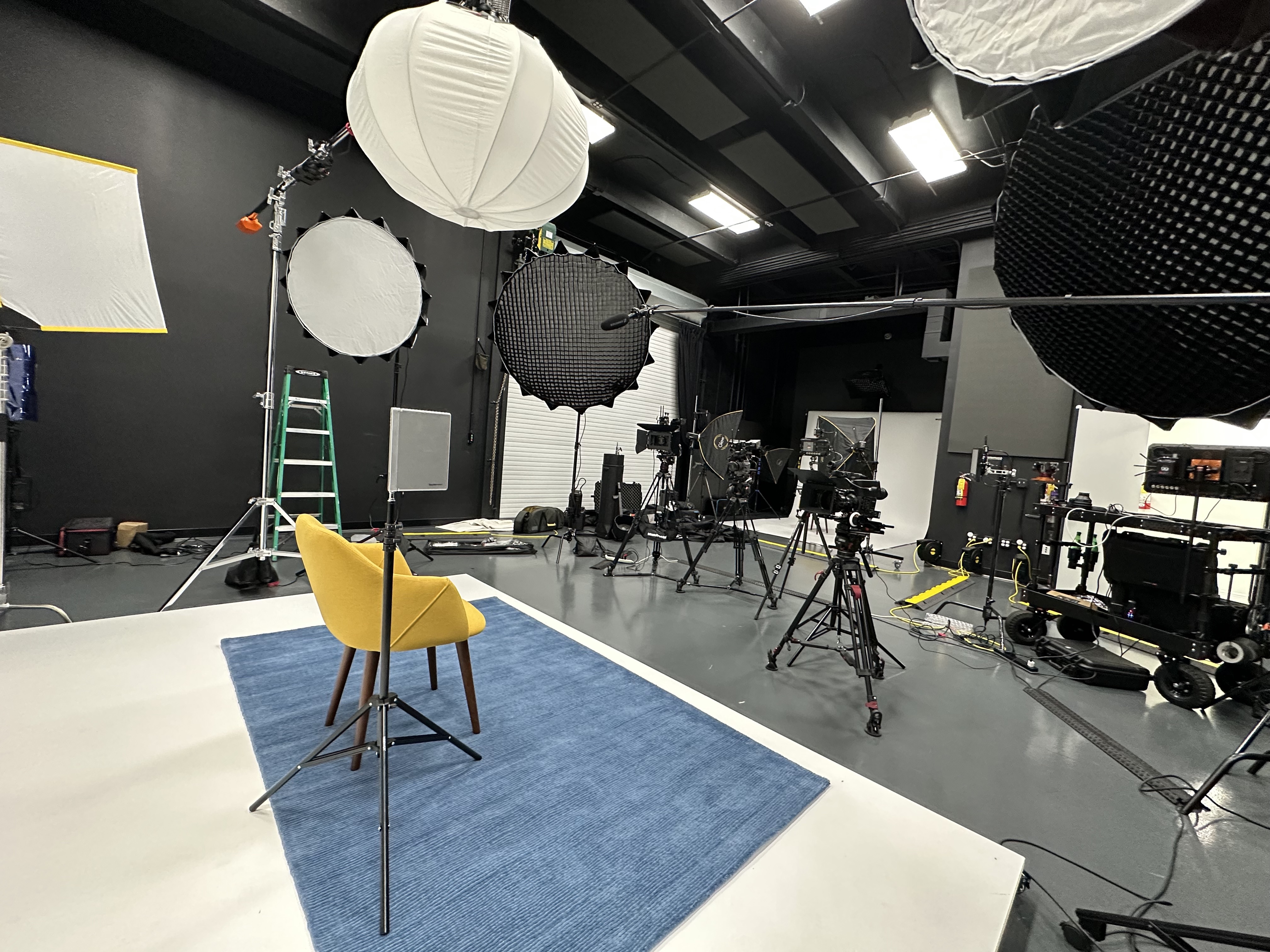 Multi-purpose Video & Photo Production Studio