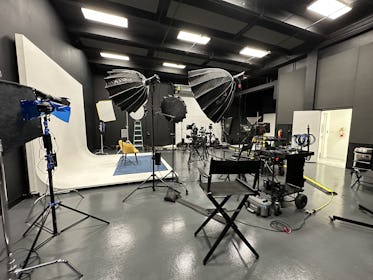 Multi-purpose Video & Photo Production Studio