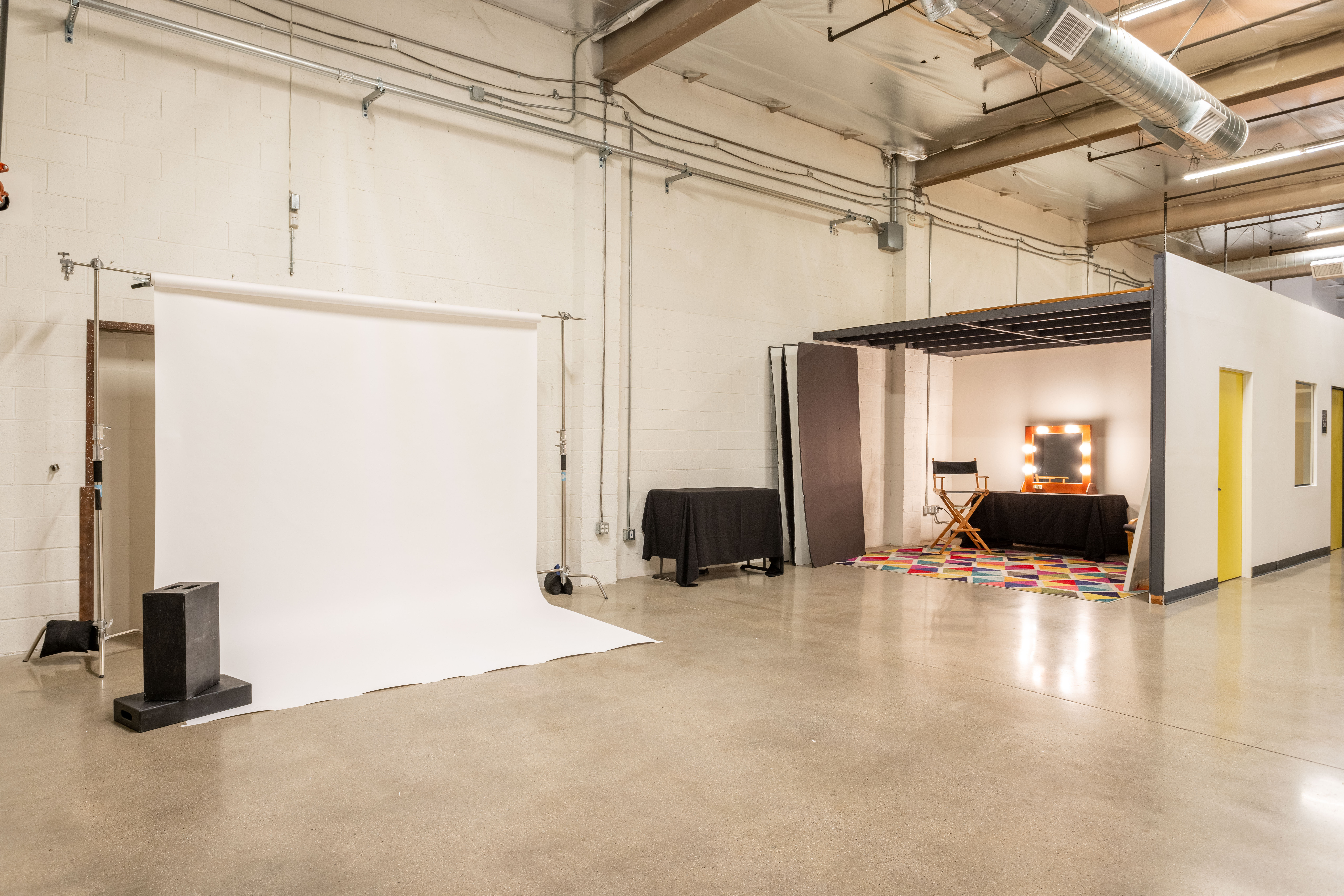 Los Angeles Meeting Space / Photo Studio (Stage B)