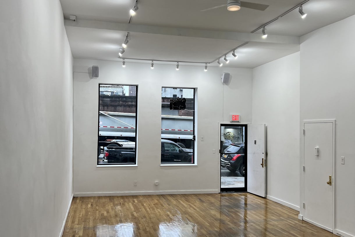 Art Gallery/Retail Space In The Heart Of Williamsburg
