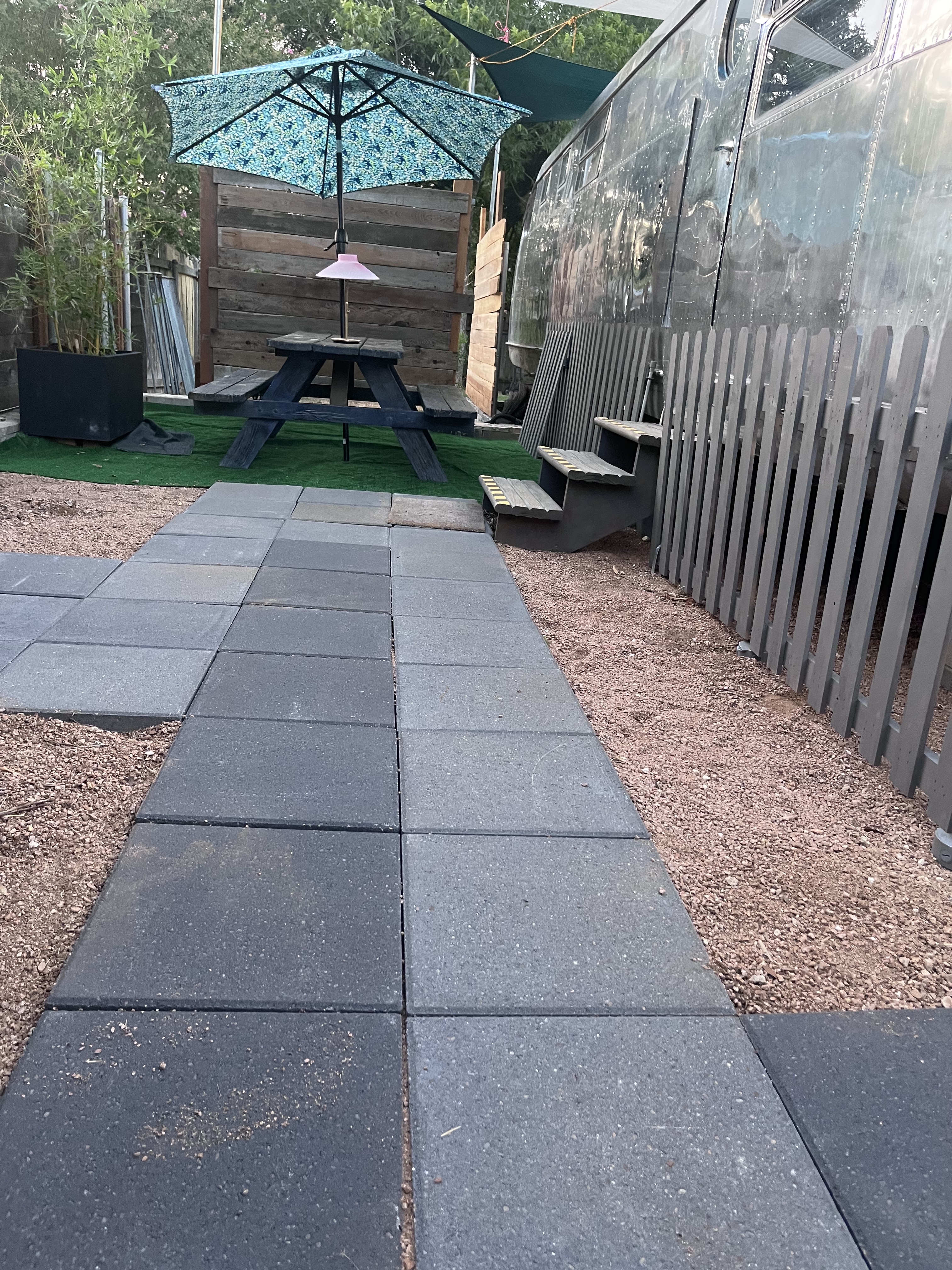 "HotnHappy"Retro-future modern designed Tiny Home