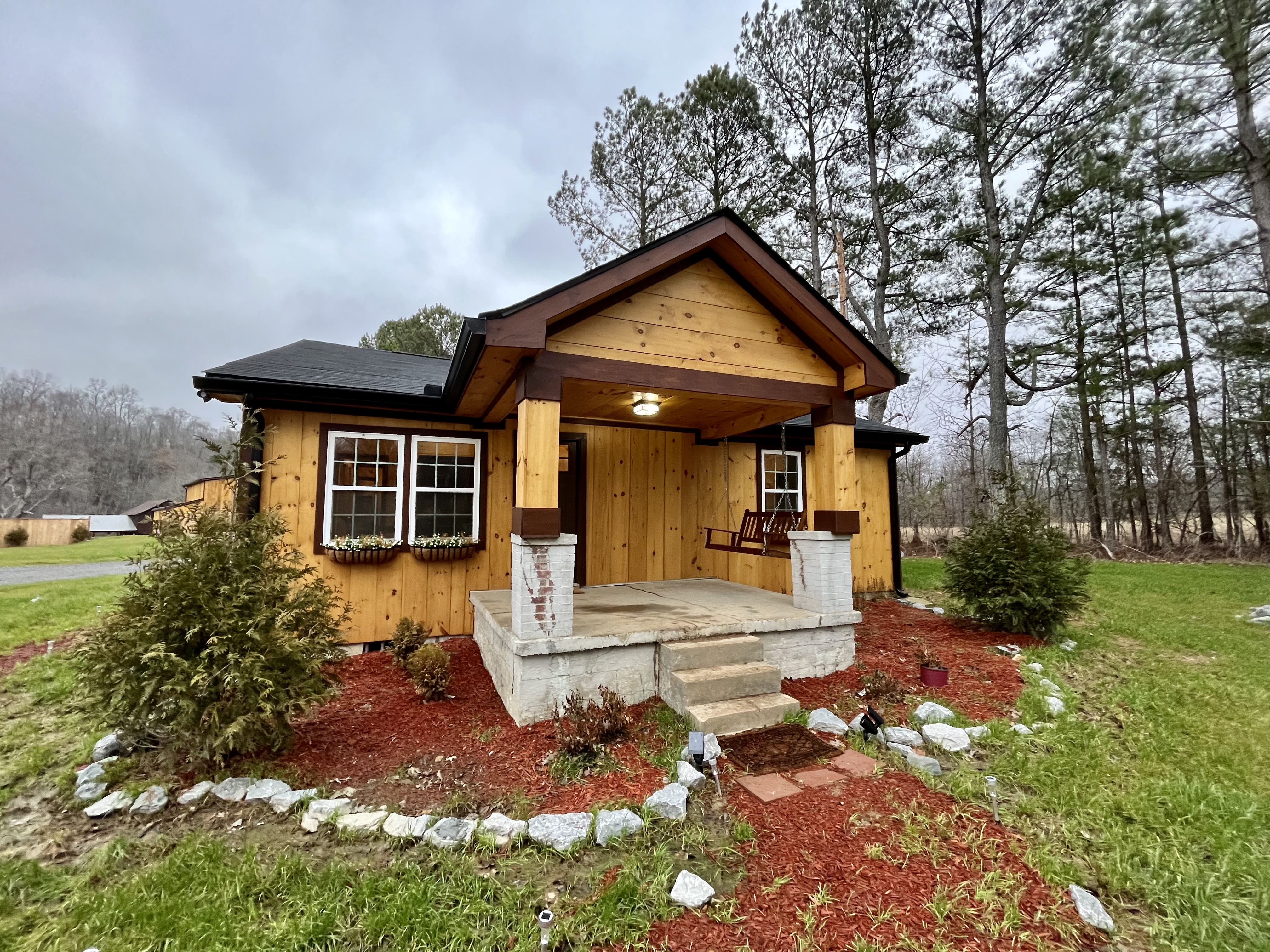 Cozy Cottage with Water and Mountain Views 