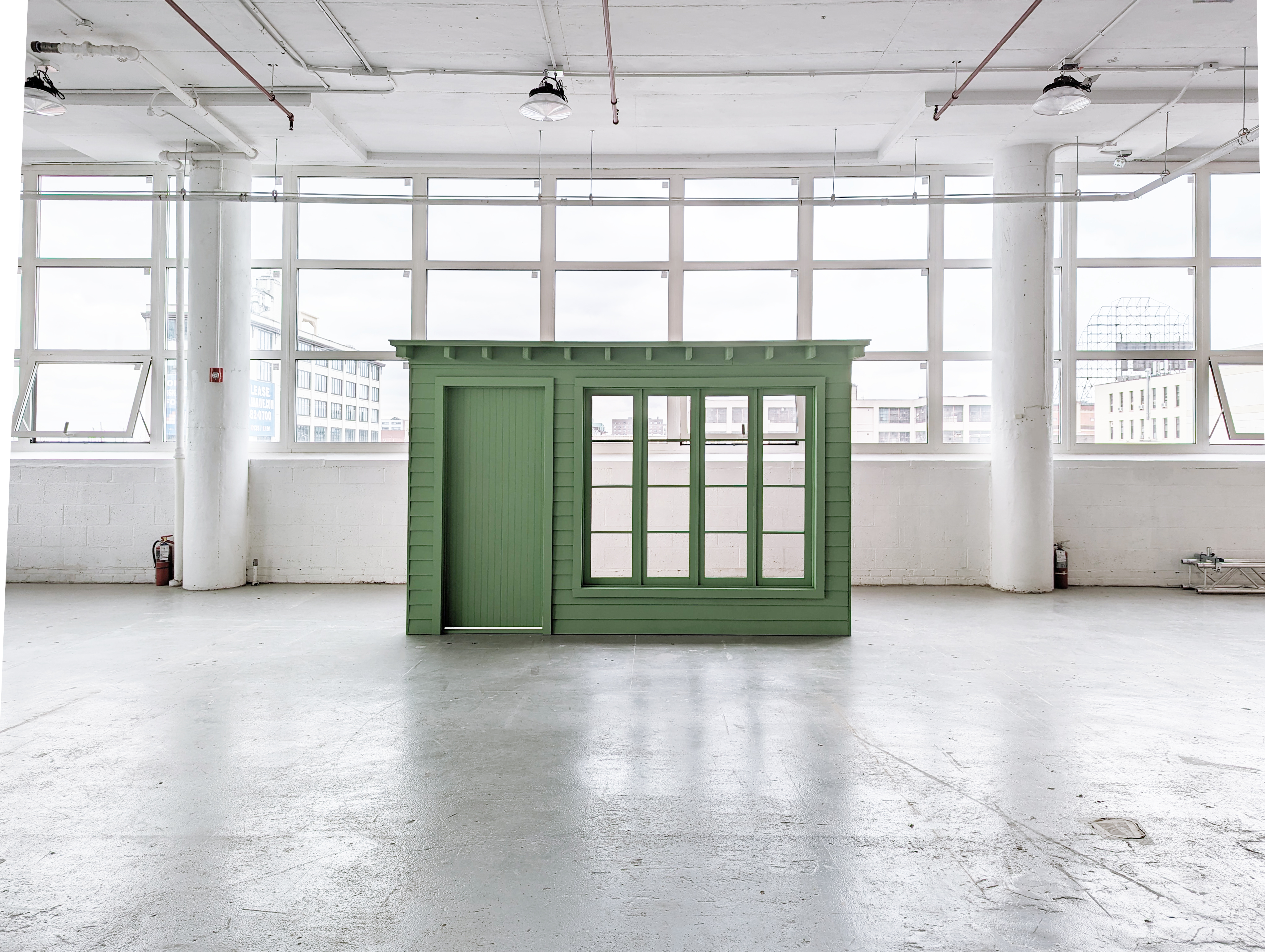Mayo Studios – Spacious Photo/Video Studio With In-House Set