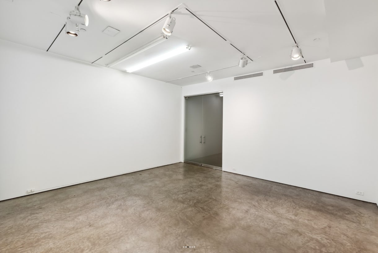 Ground Floor - Spacious Chelsea Gallery Space