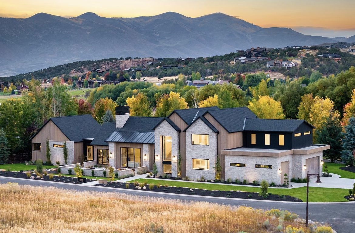 Stonewood - 10,000 sqf+ of Natural Luxury