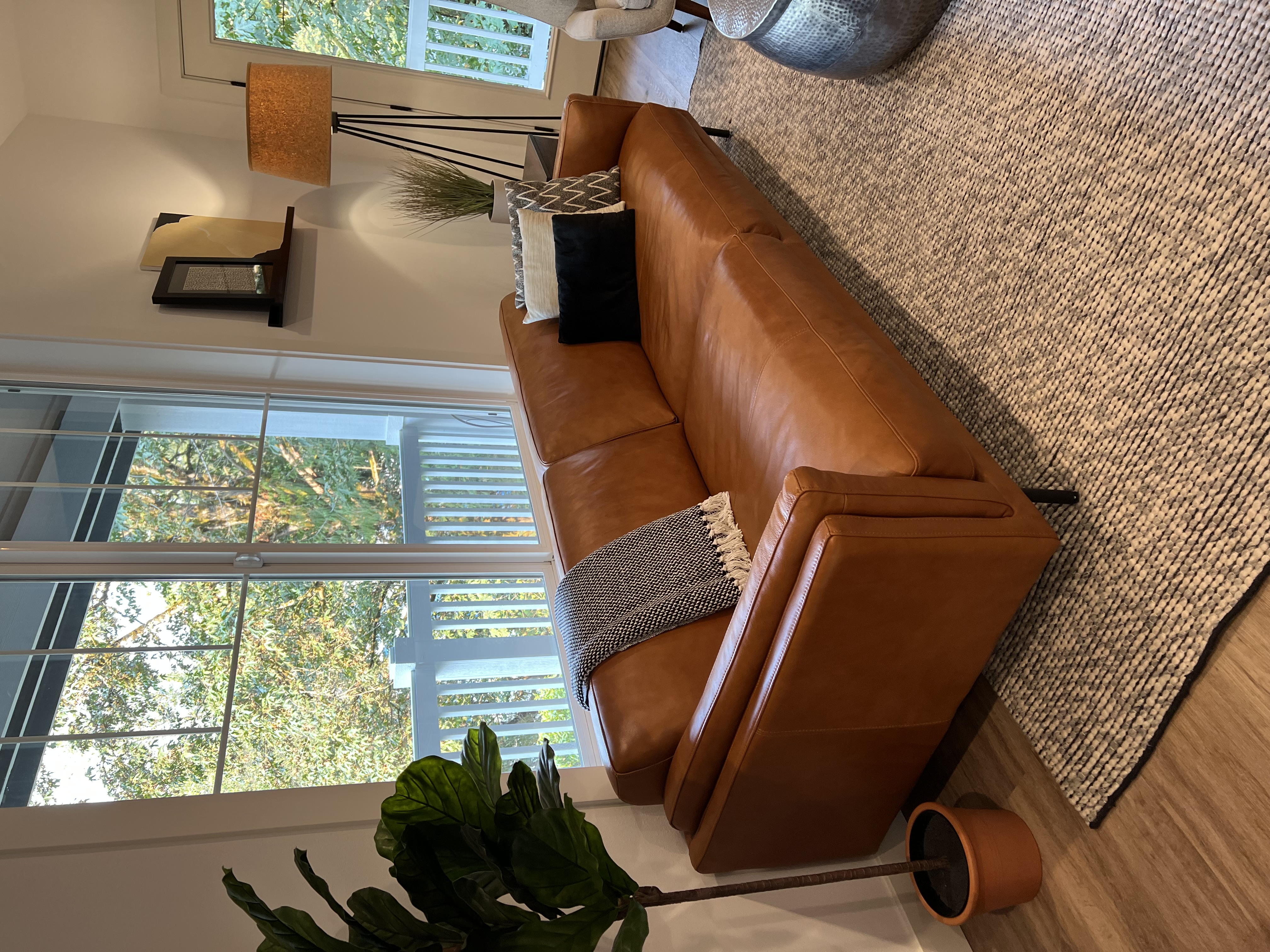 Kirkland Minimal Home | Light + Airy for Production 