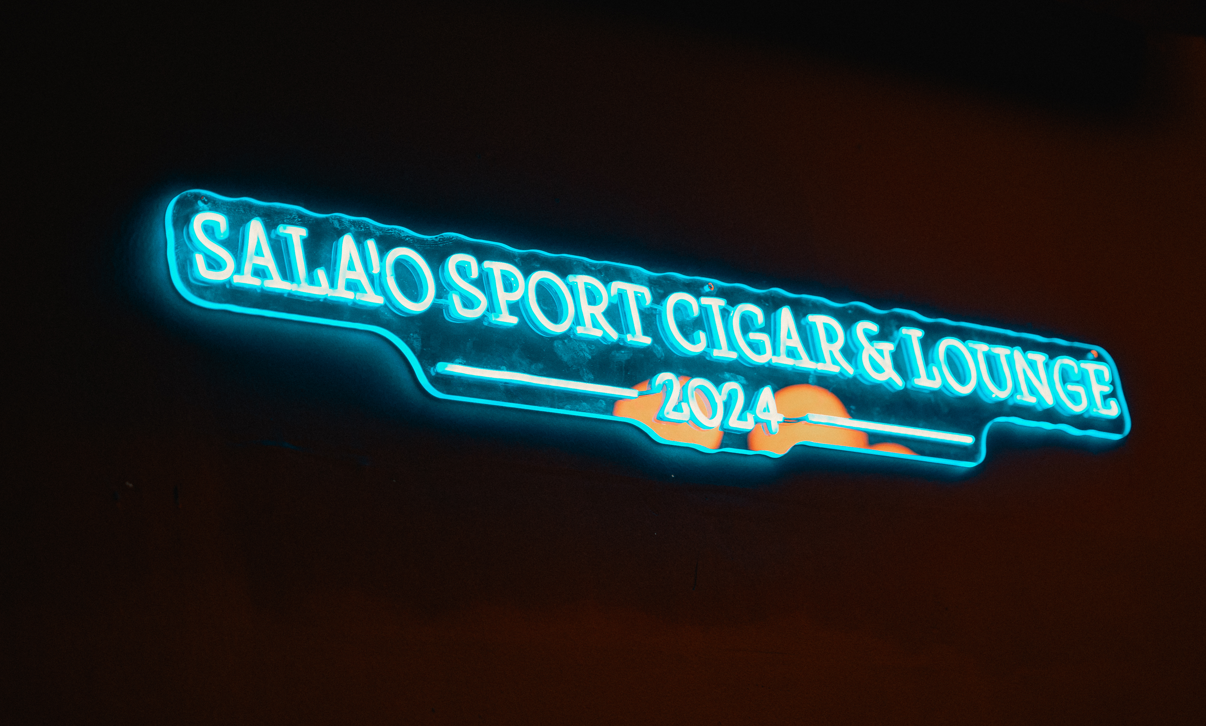 Cuban Cigar Lounge: A Cinematic Retreat in Miami