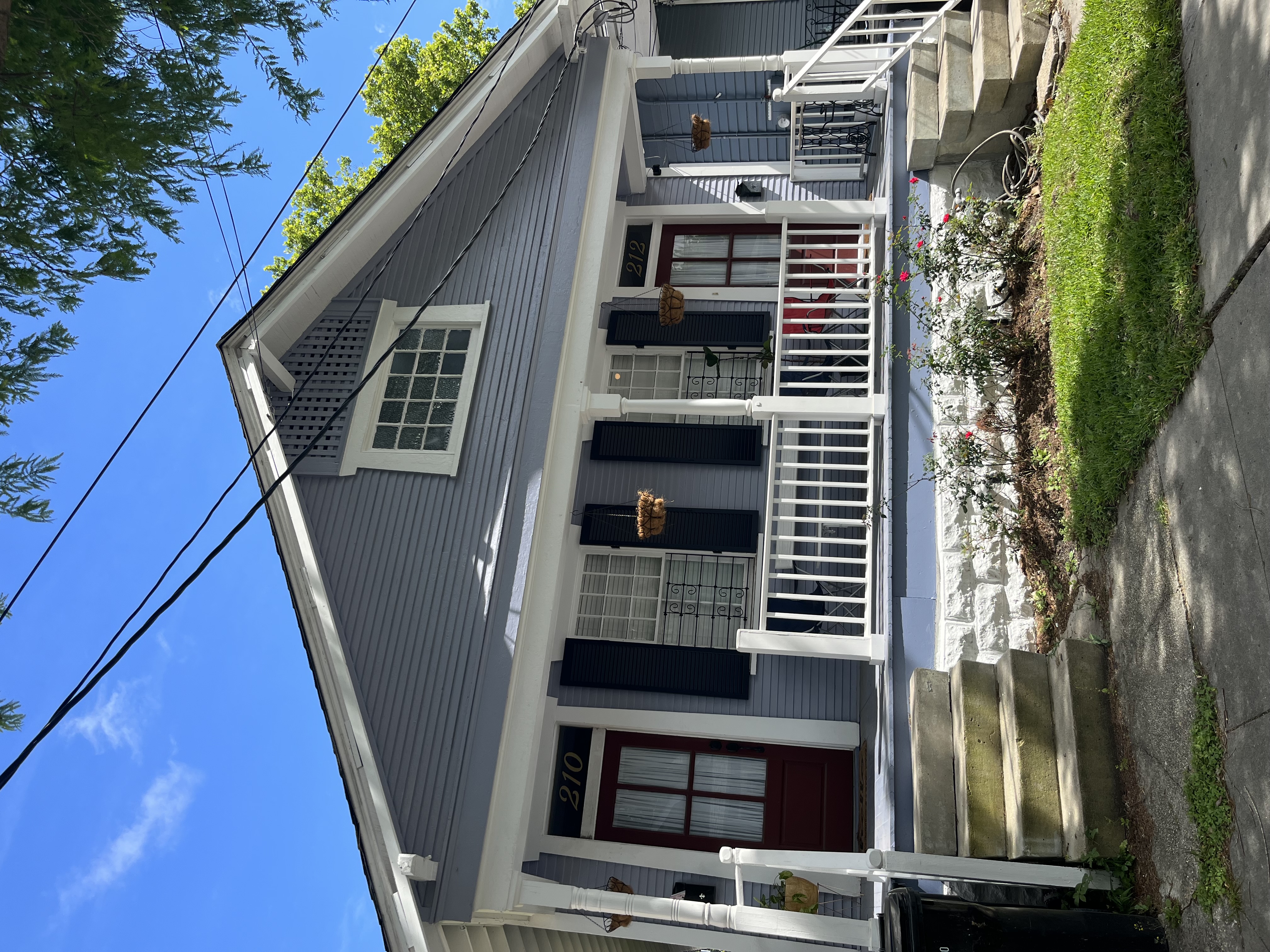 Newly Renovated Duplex with Open Floor Plan, Vaulted Ceilings and Fireplace