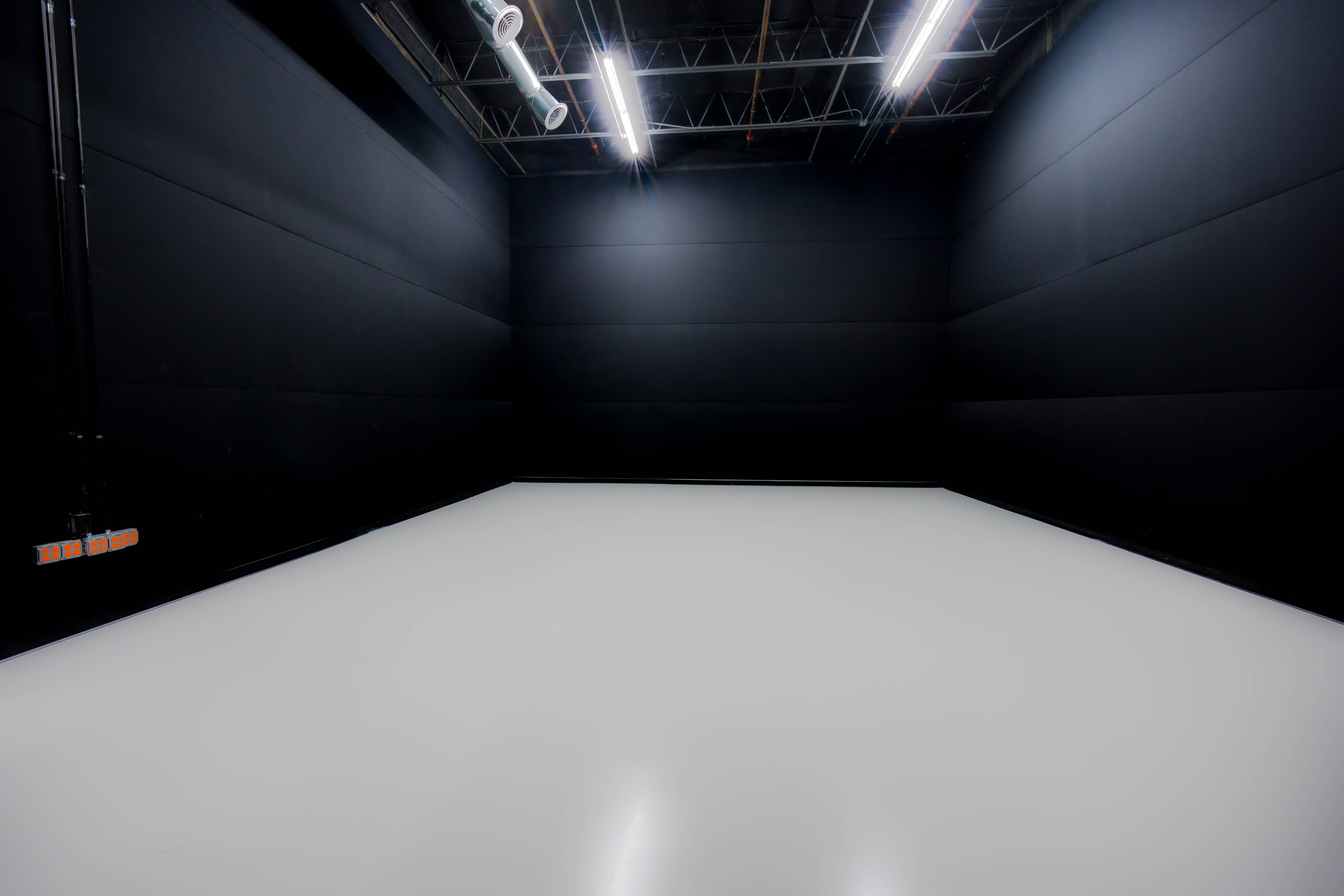 1,000+ sqft Black Box Studio with Sound-Treated Walls for Versatile Production