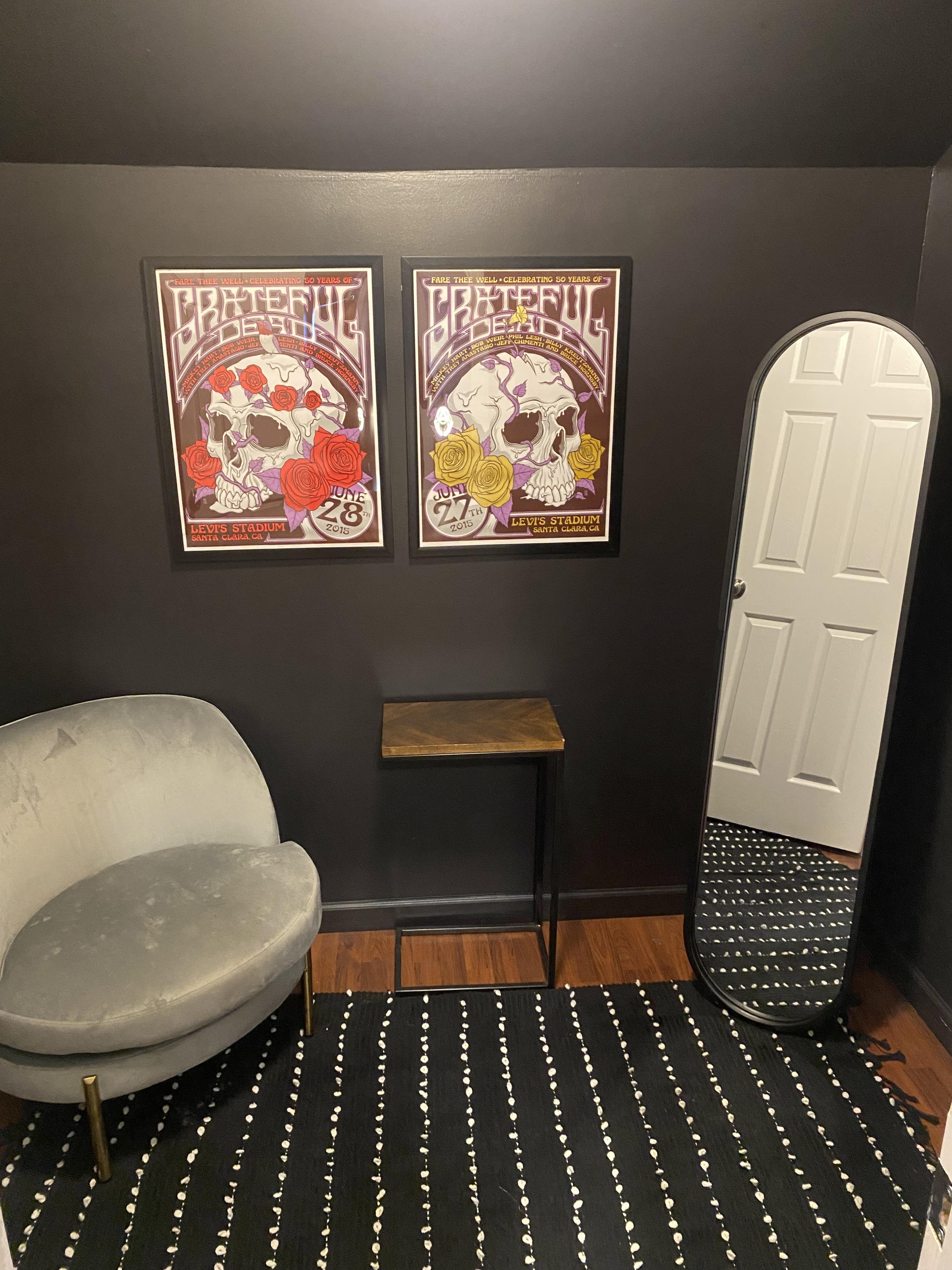 Black + White Photo Studio