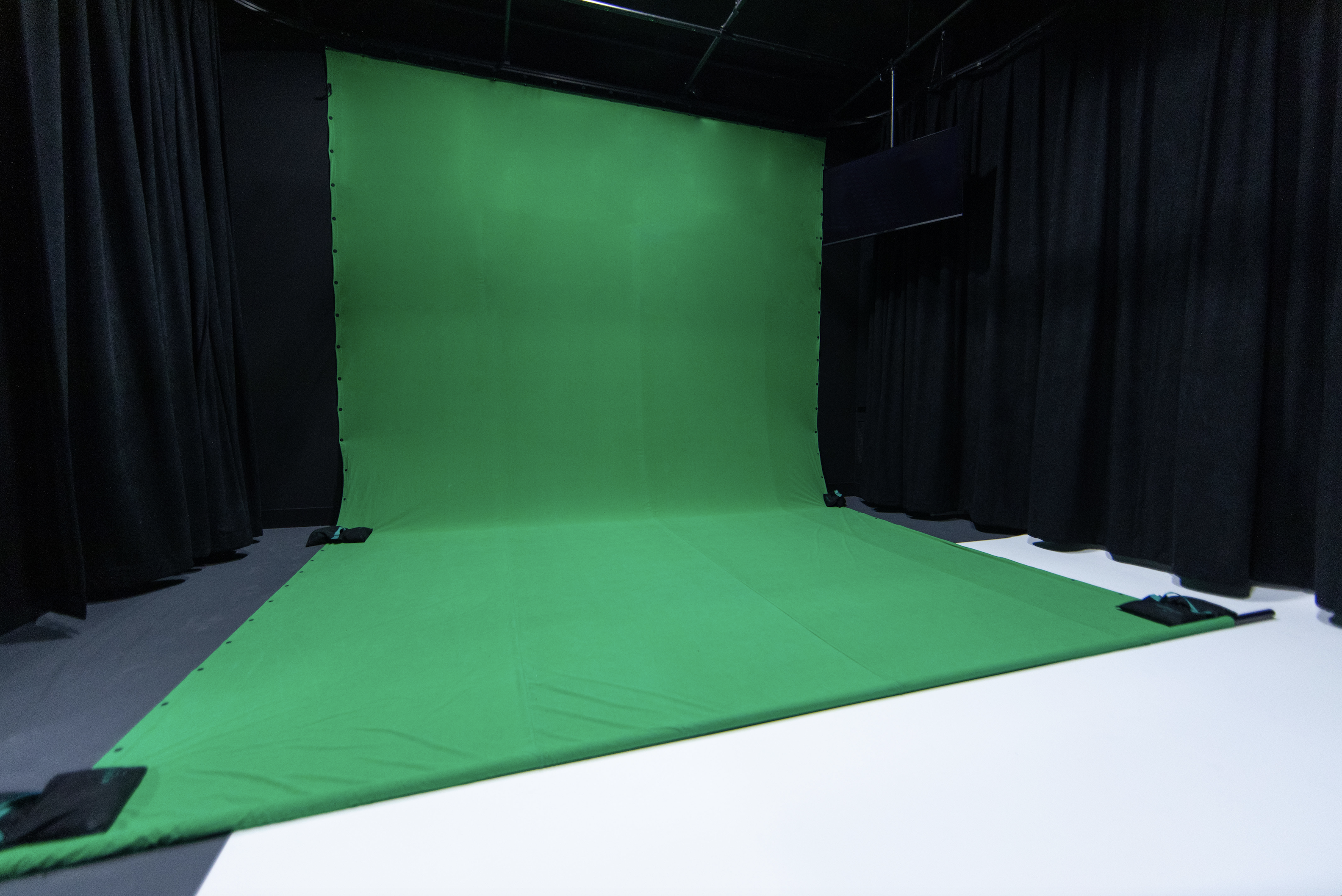 Versatile Photo & Video Studio with Easy Access