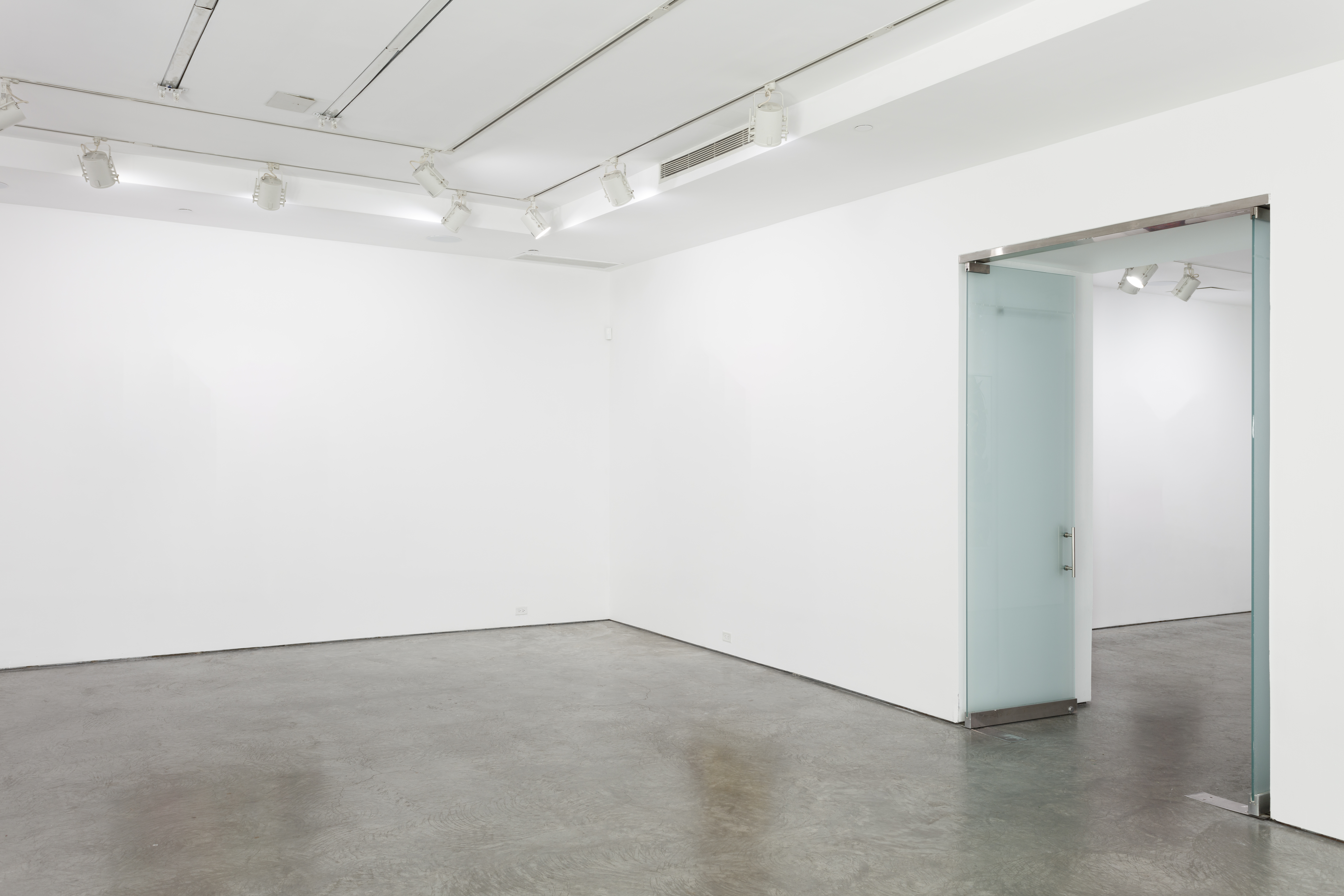 Ground Floor - Spacious Chelsea Gallery Space