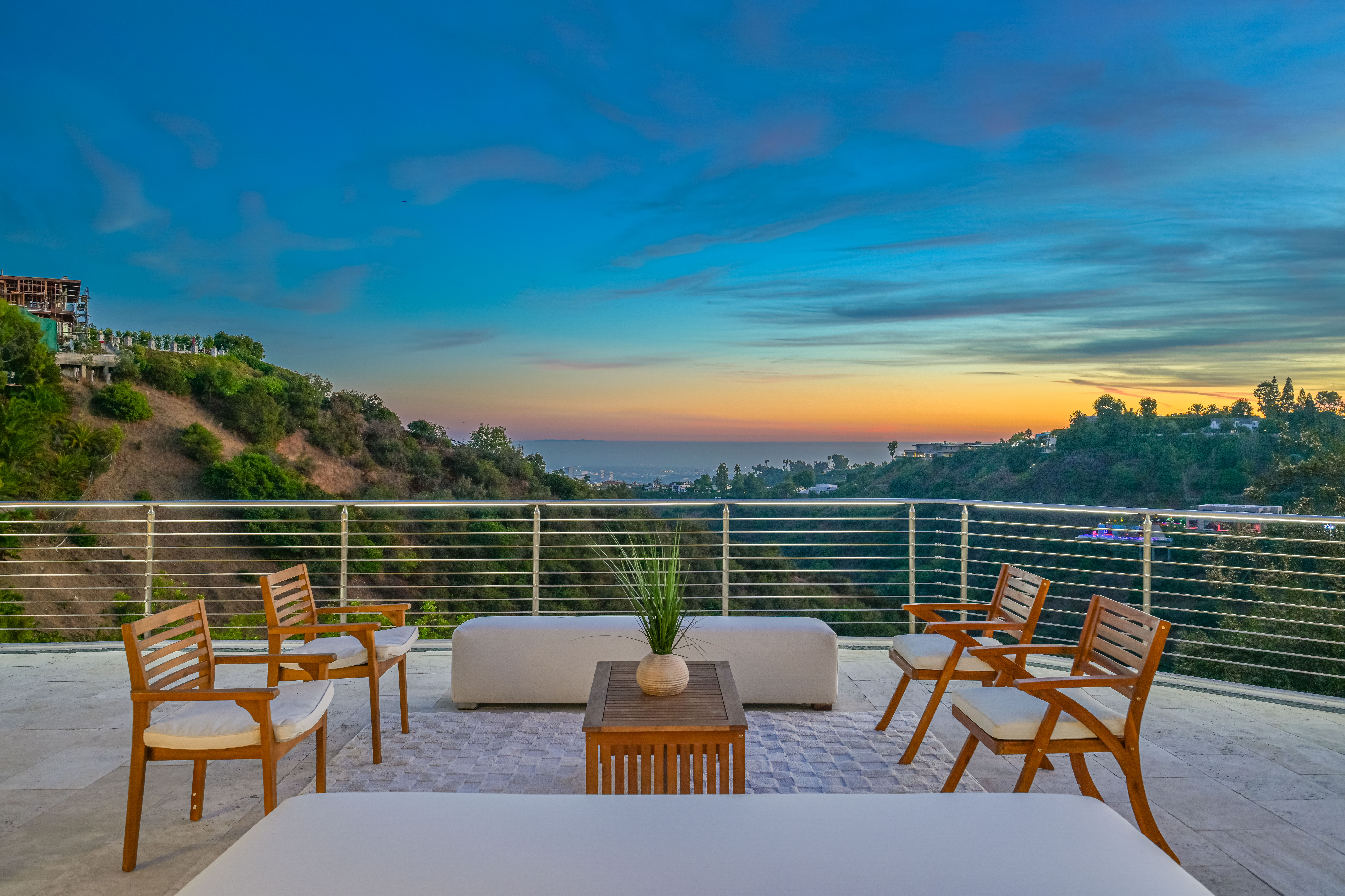 Private Bel Air Estate W/ Pool & Jacuzzi - 5 Mins from Sunset