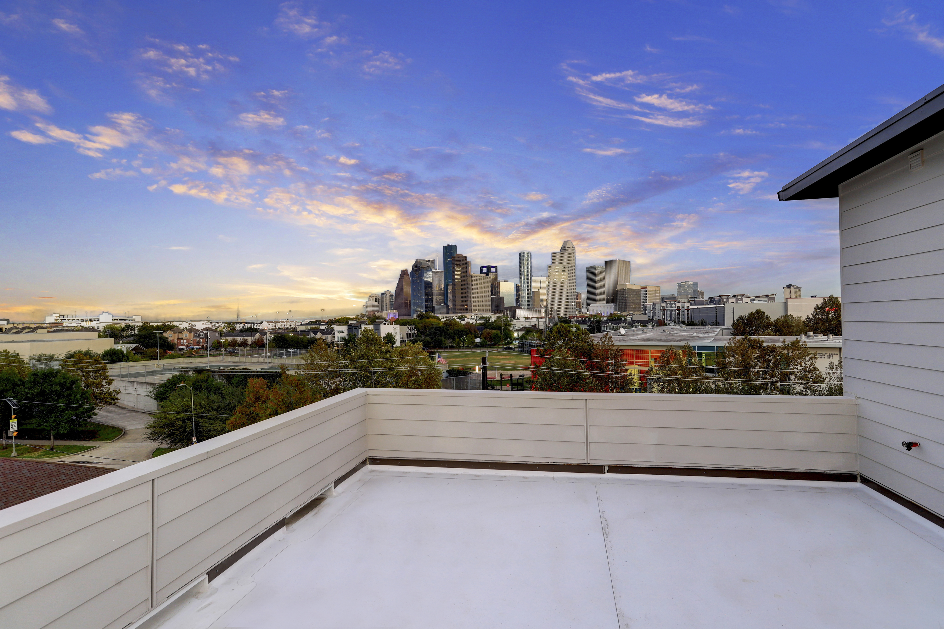 Modern Midtown 4,000+SQFT: Double Balconies w/ Skyline View