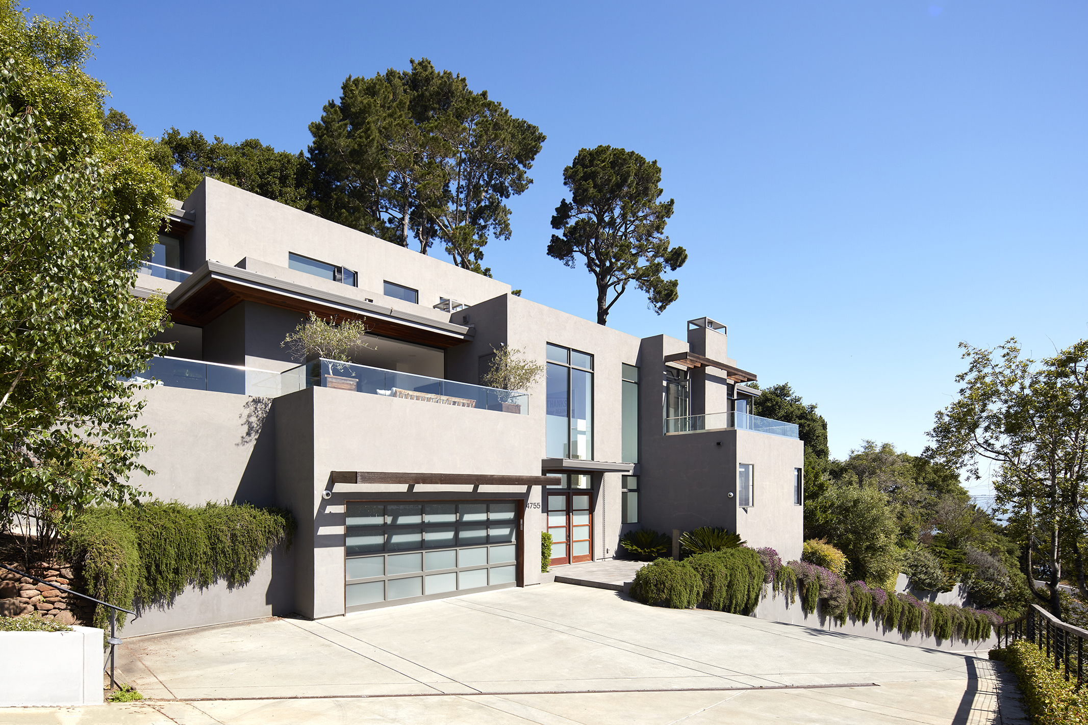 Sleek & Serene: A Modern Tiburon Retreat