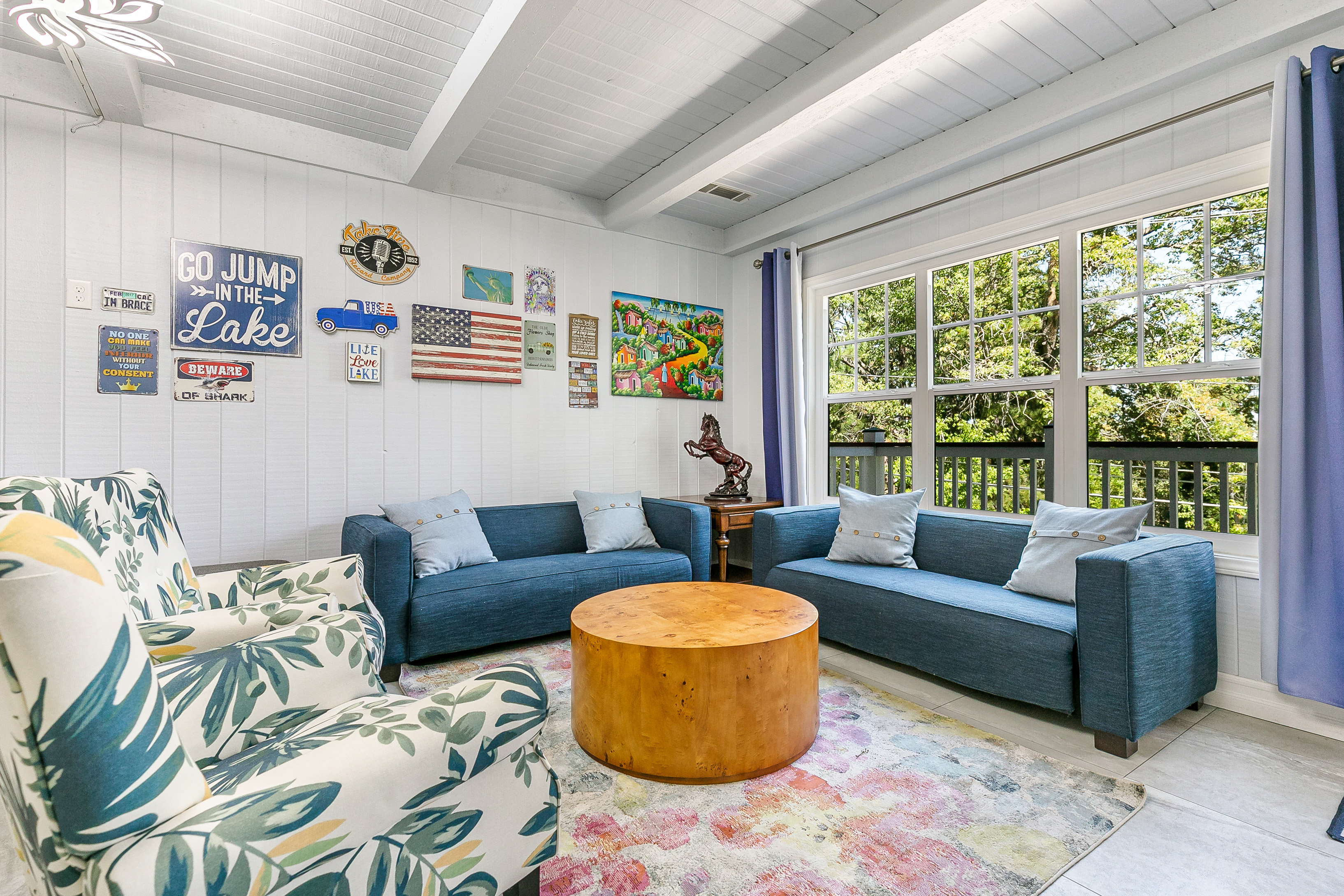 Newly Remodeled, Spacious, Inviting Mountain Home among the Pine Trees