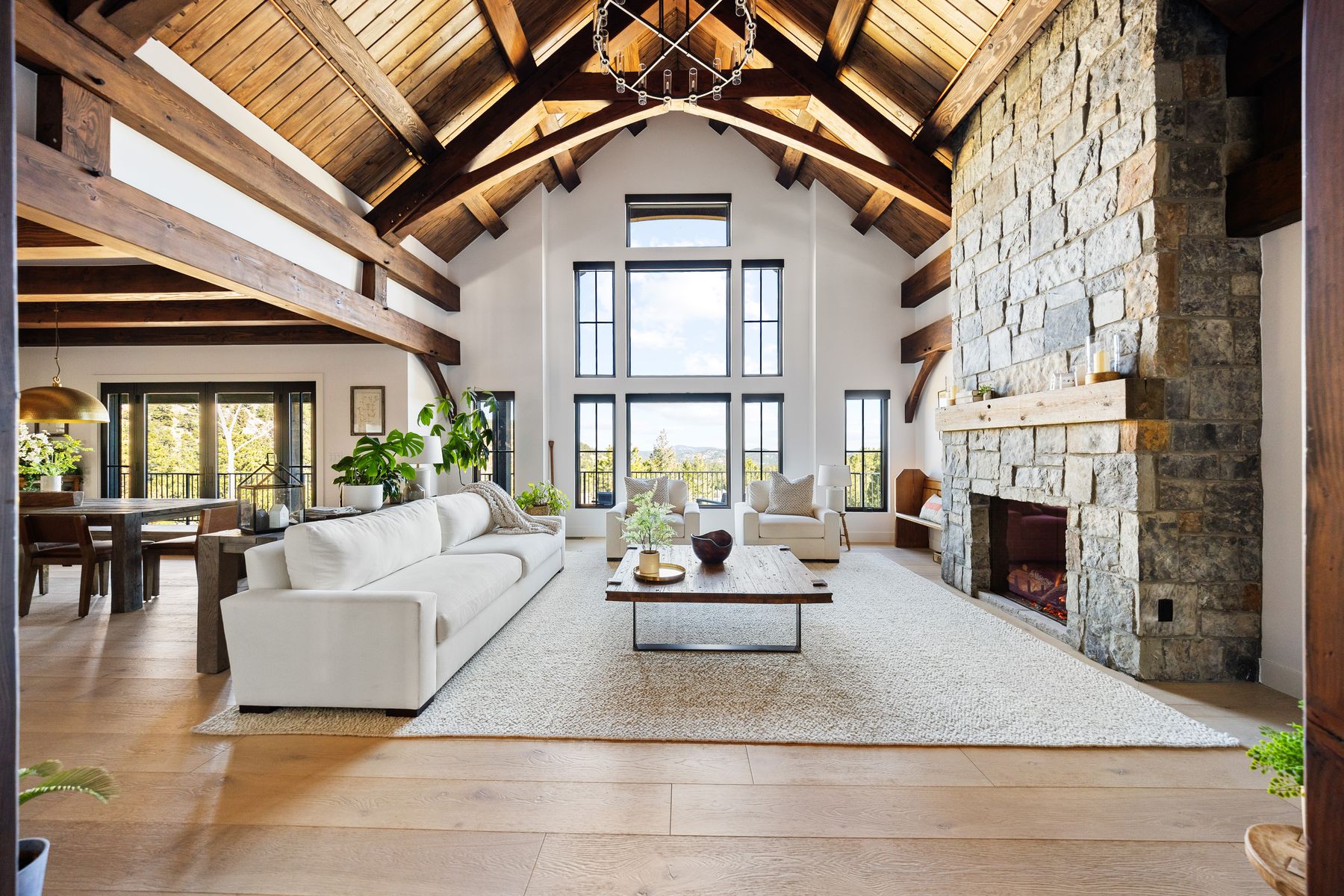 Modern Mountain Estate in Colorado with English Pub