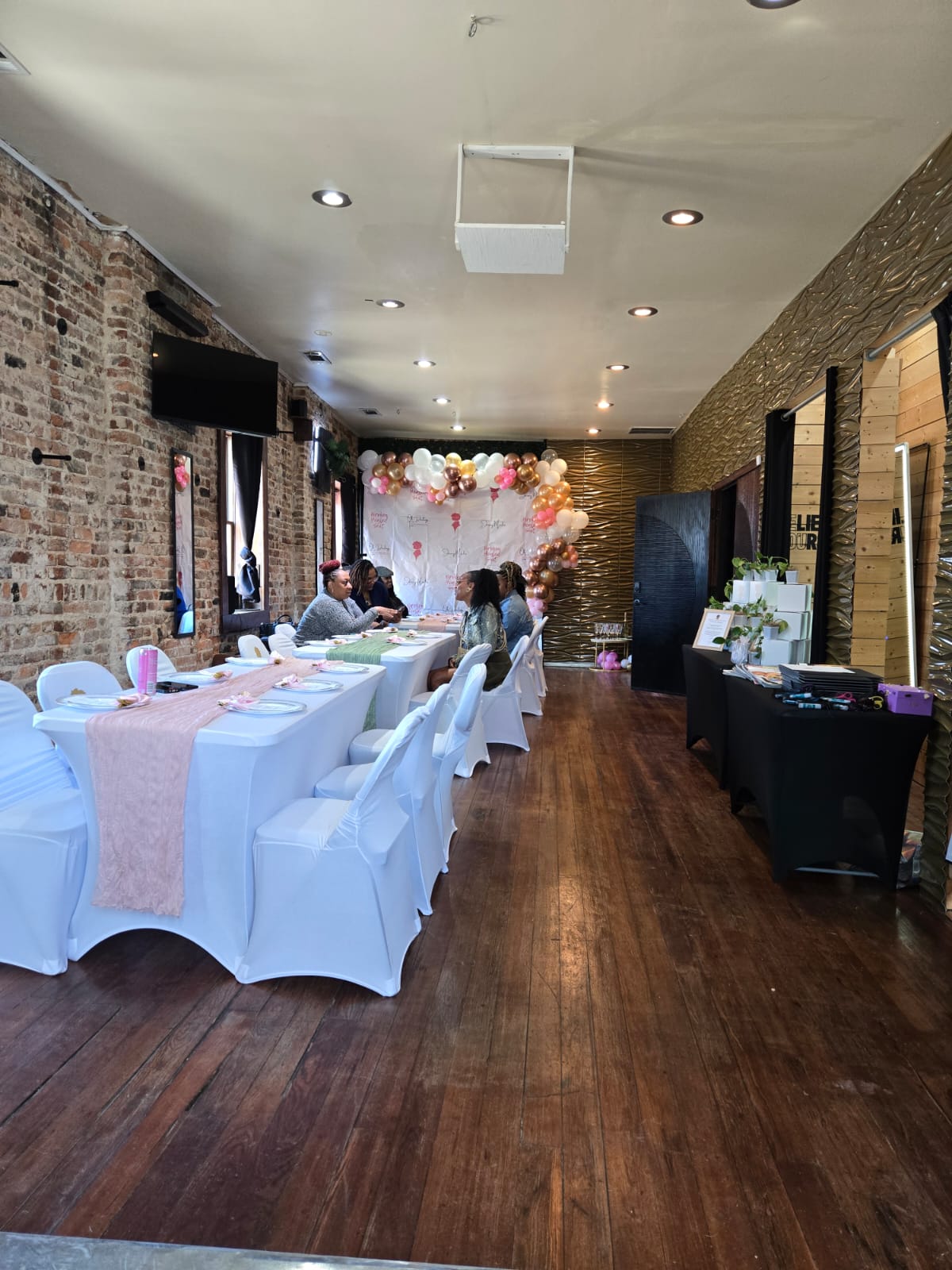 Versatile Loft In The Heart Of The City