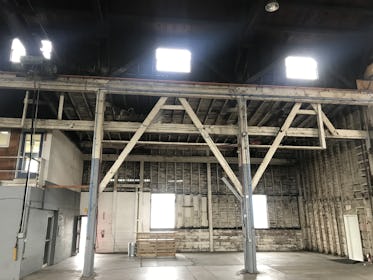 THE NORTH WAREHOUSE