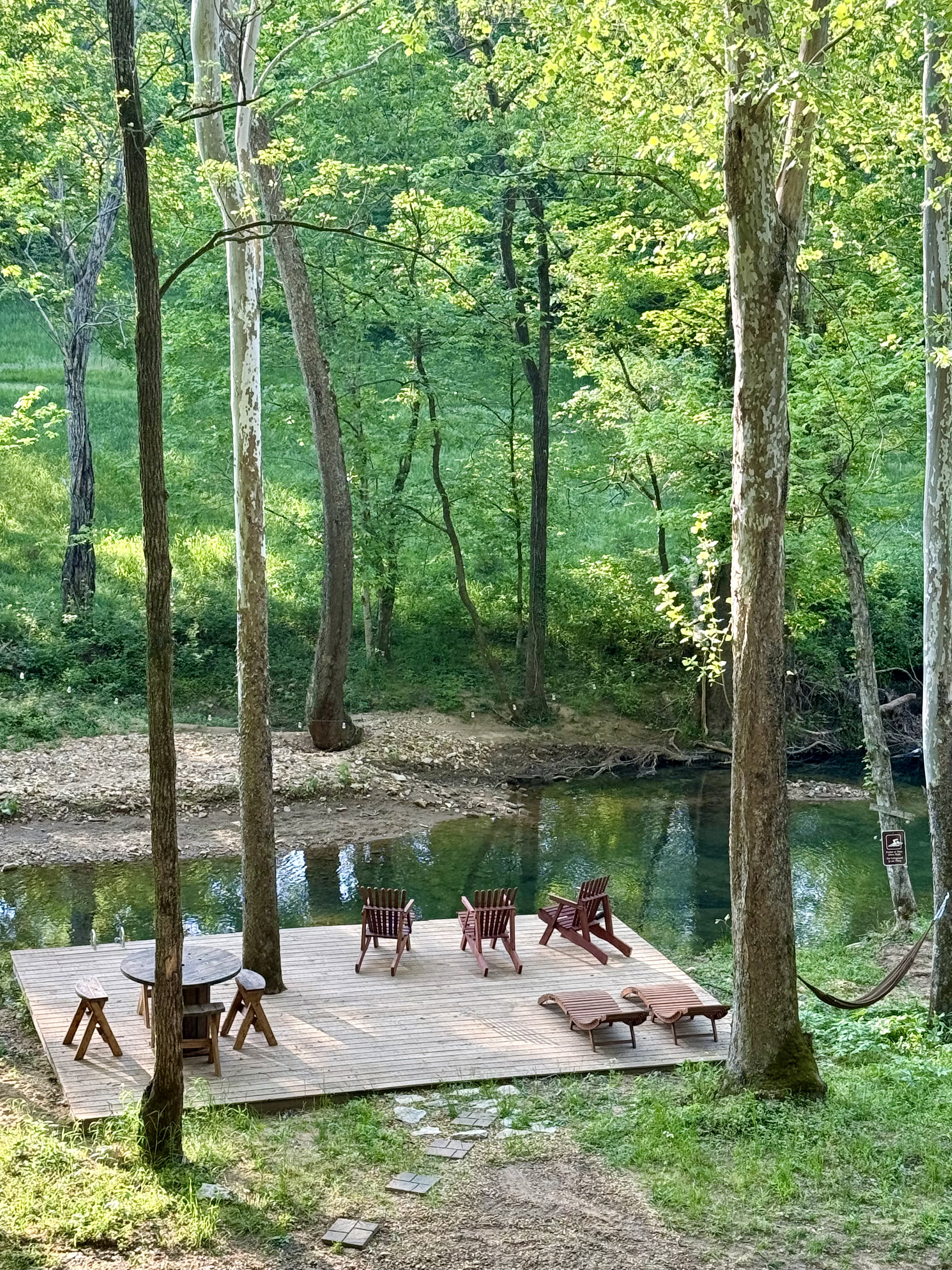 Little Spring Cabin - Designer Waterfront Cabin on a Bluff