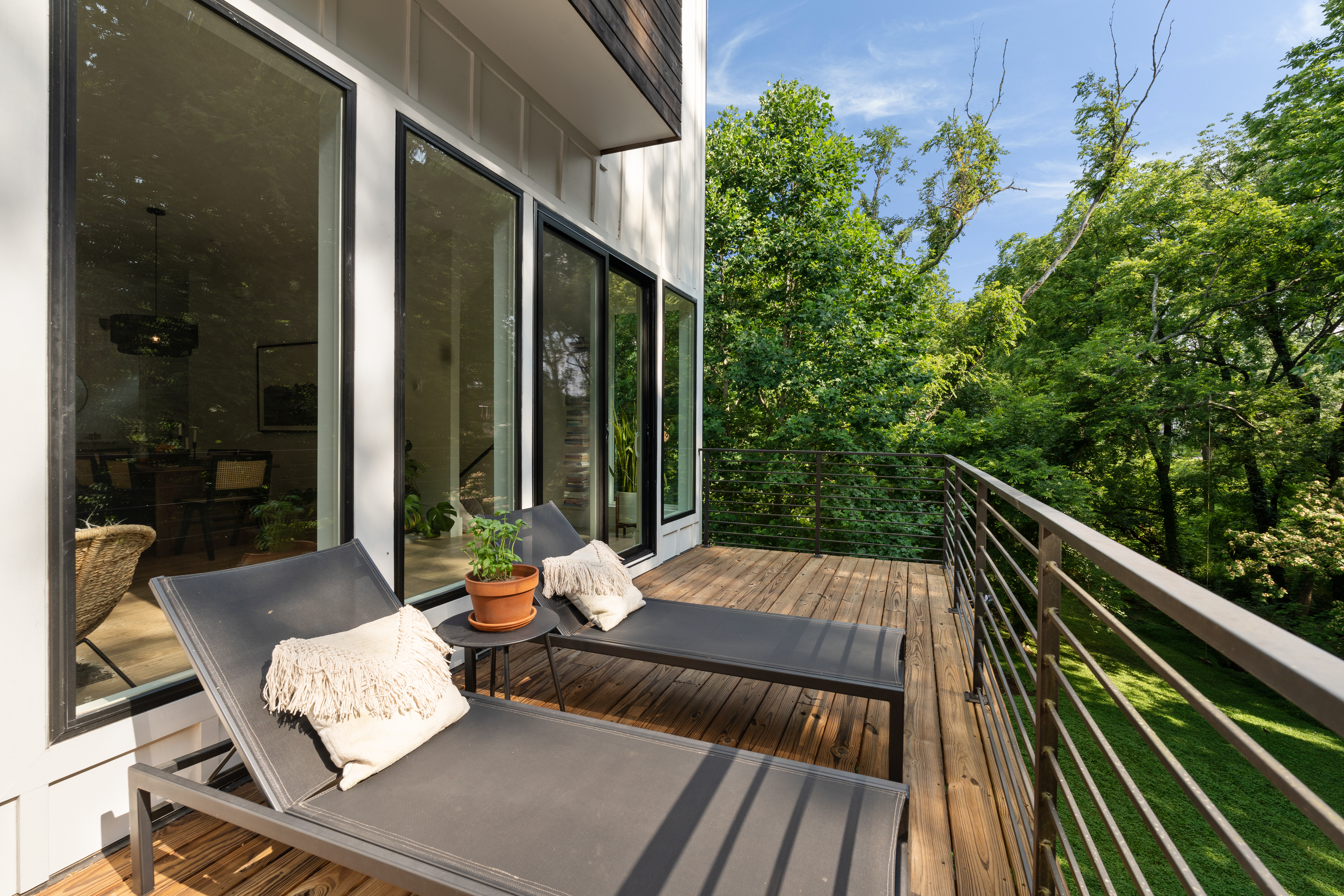 Light-Filled Dream Space with Floor to Ceiling Windows + Marble Kitchen + Treehouse Balcony