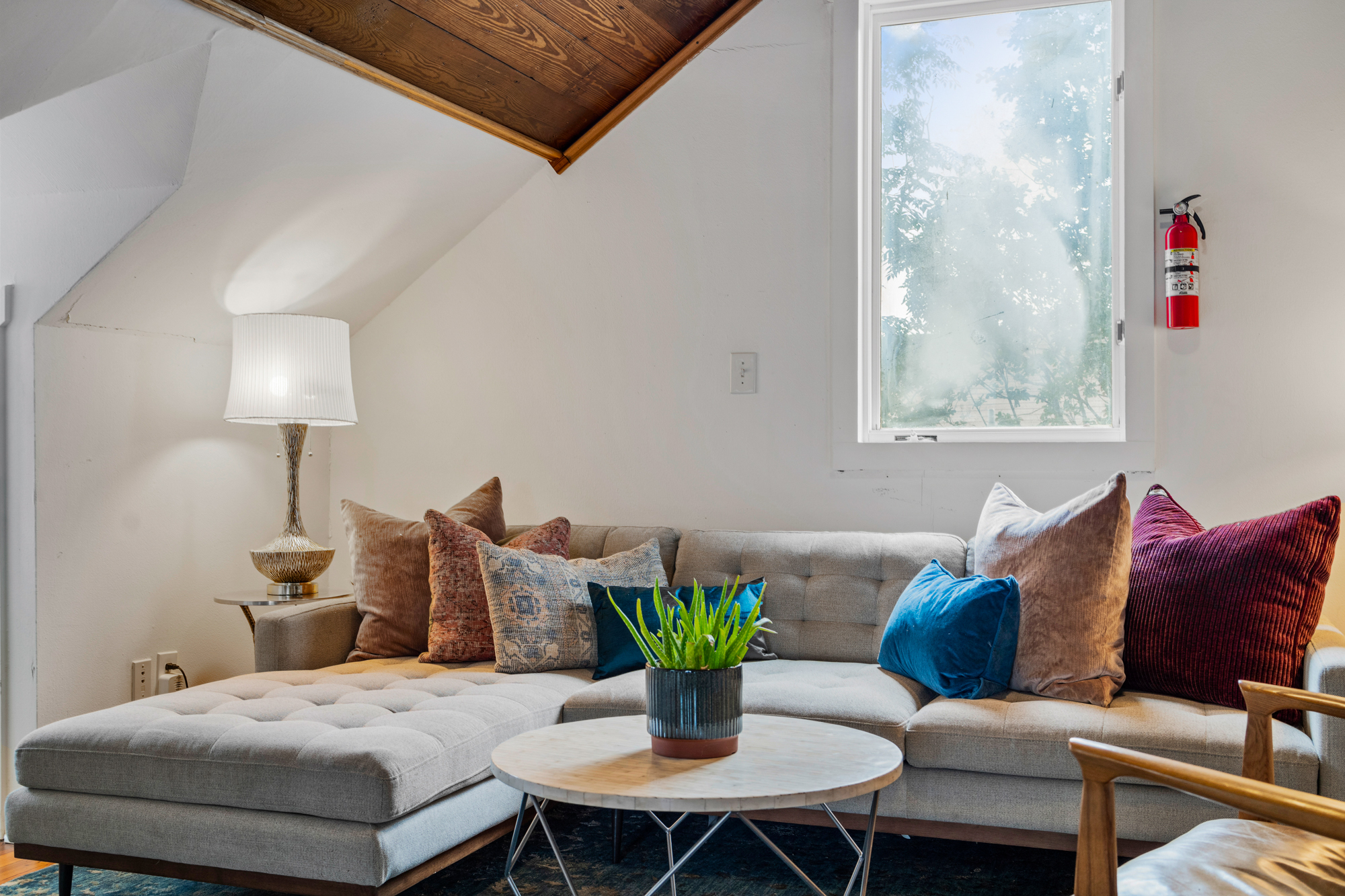 Eastside Gem - Interior + Exterior Spaces - Lots of Flexibility