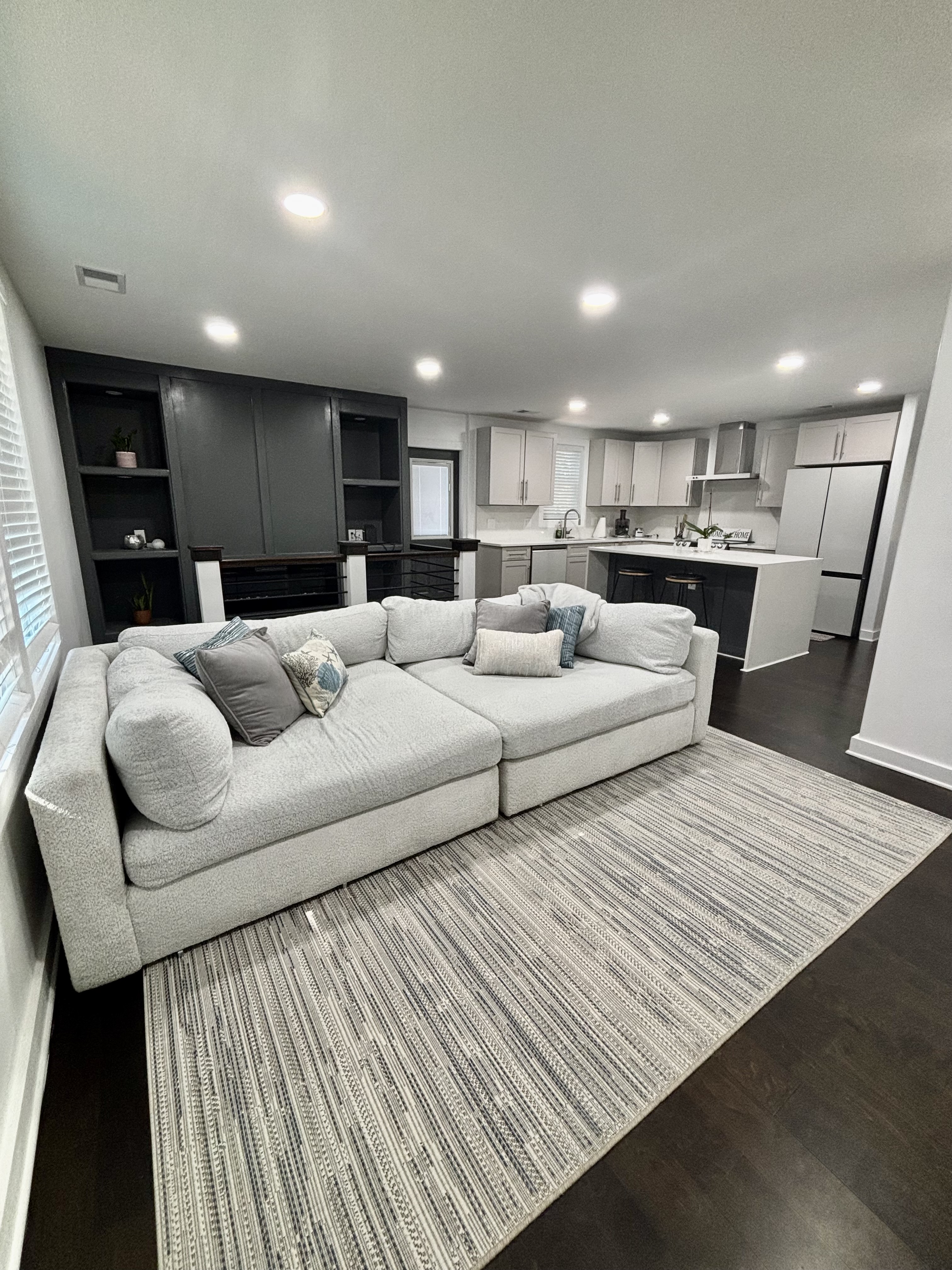 Stylish Home Near Airport