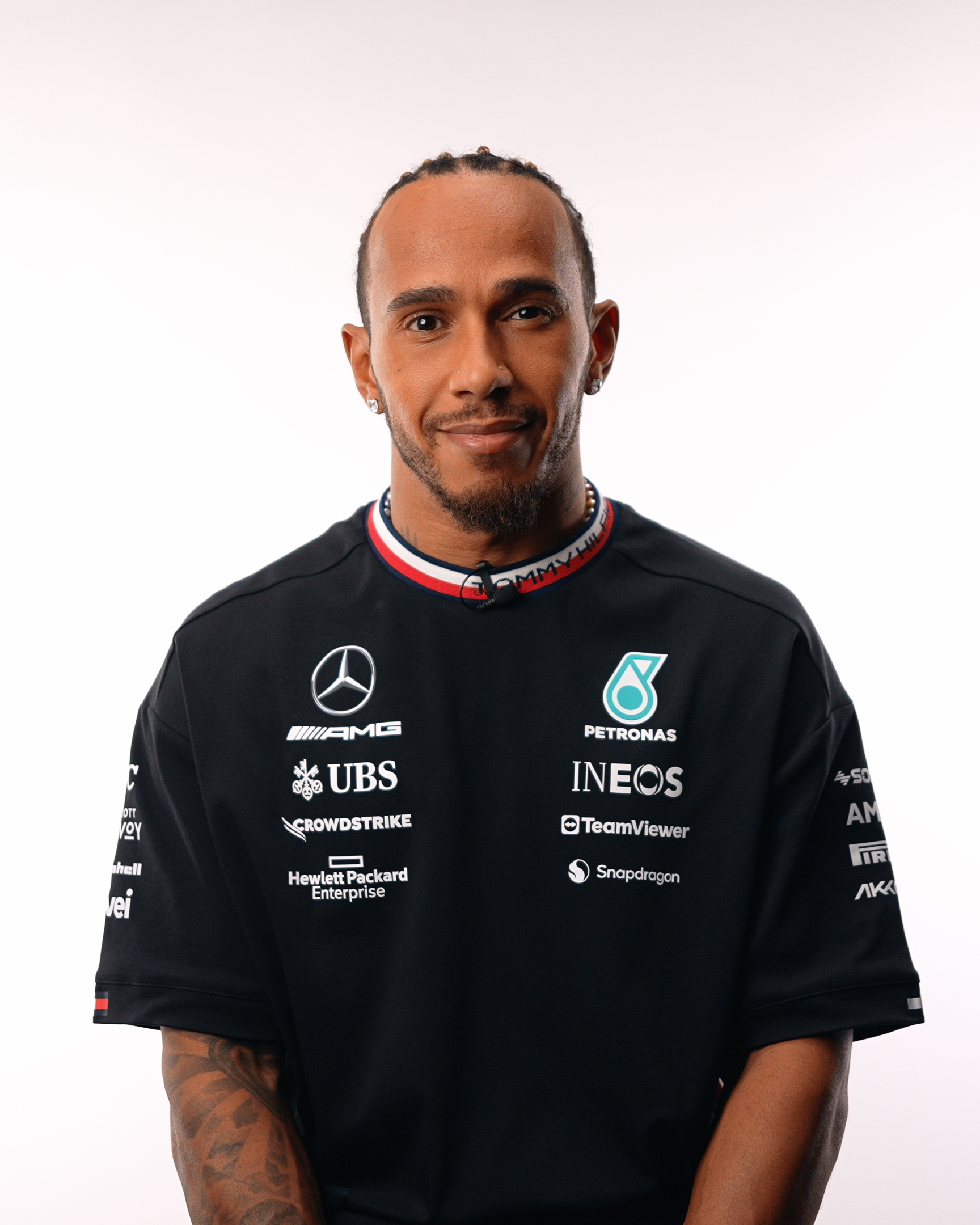 Photo/Video Cyc Wall Studio – RGB Lit