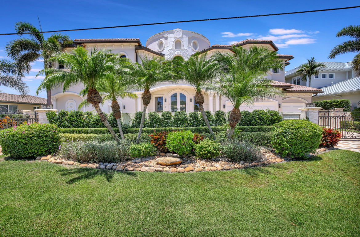 Ultra Luxury Waterfront Mansion