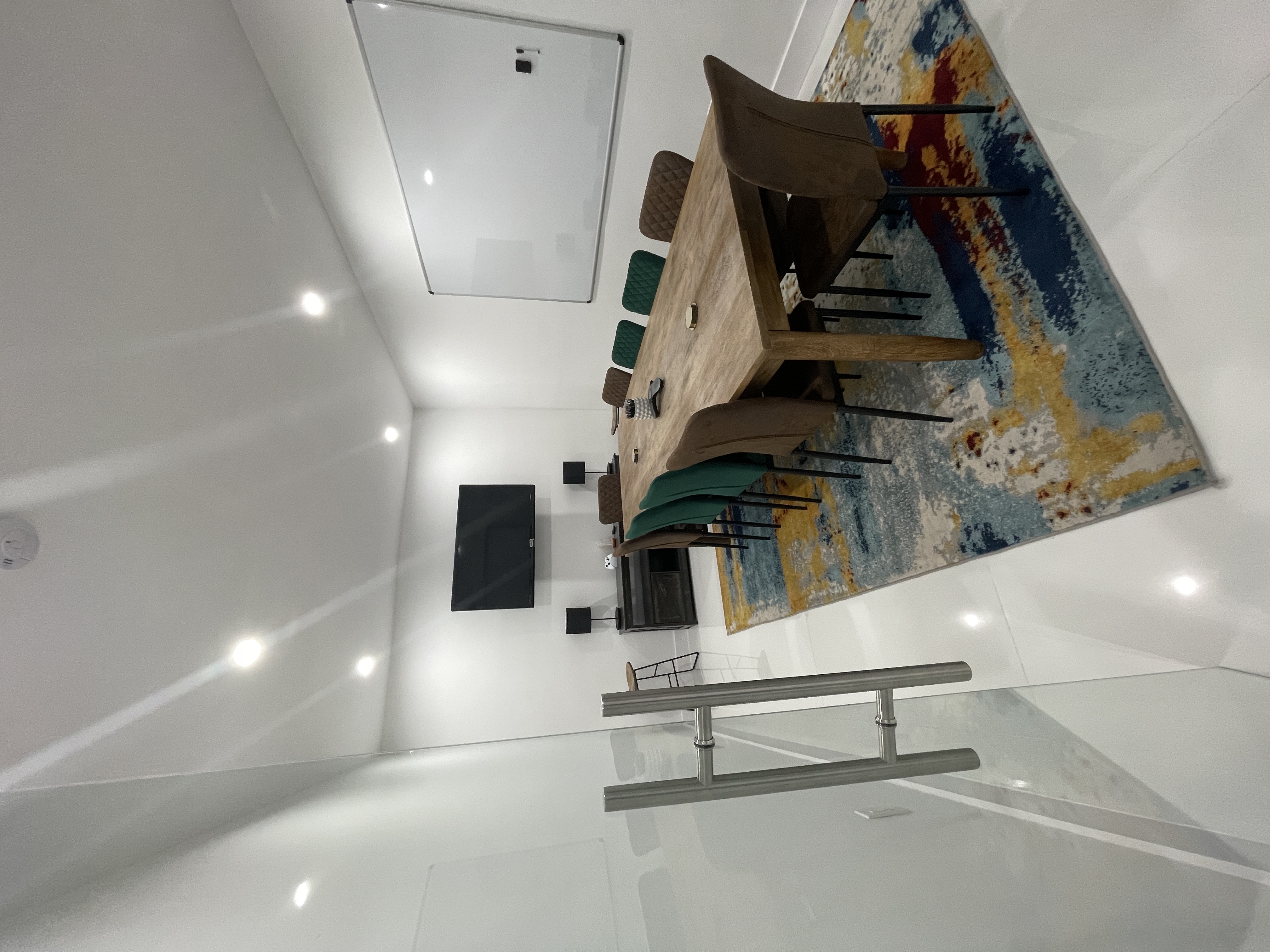 The Perfect Fitting and Meeting Space