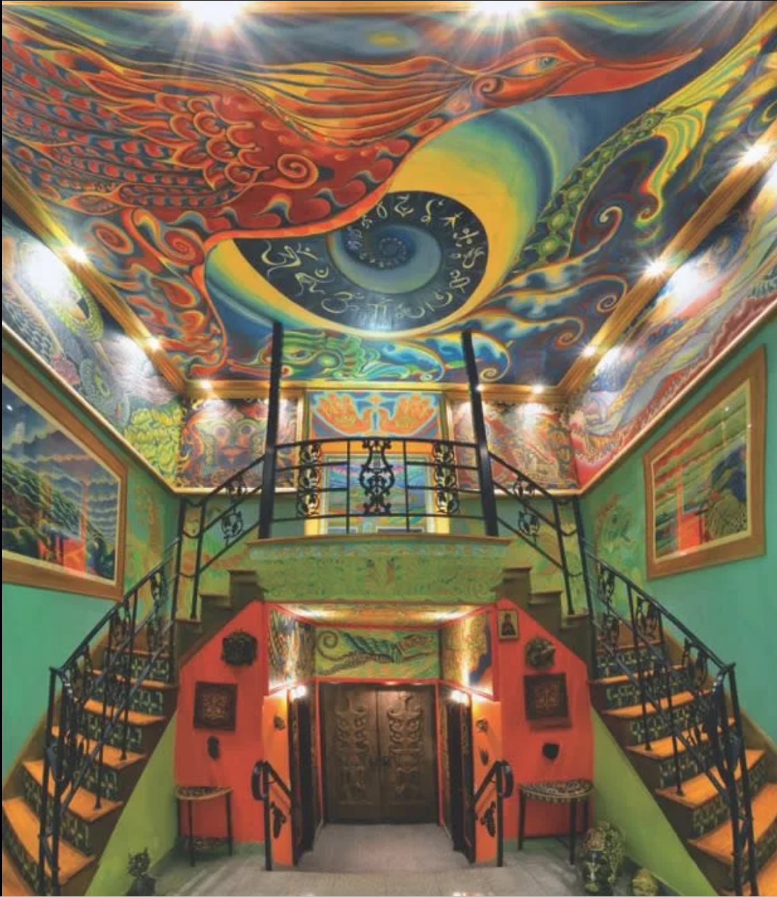 Immersive Art Experience | 2 Floor Bohemian Gem