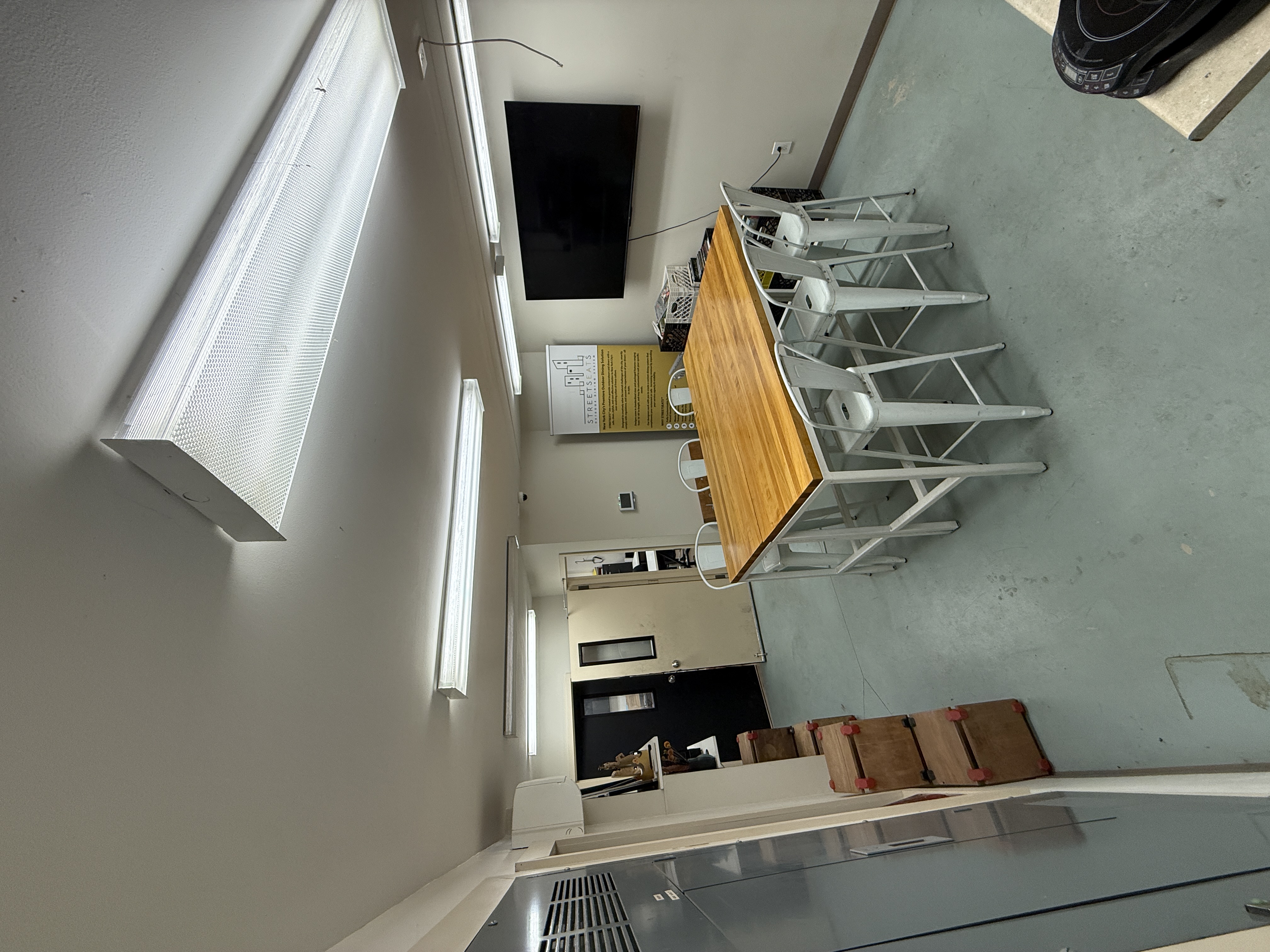 3-4,000 sqft High Ceiling Flex Space 