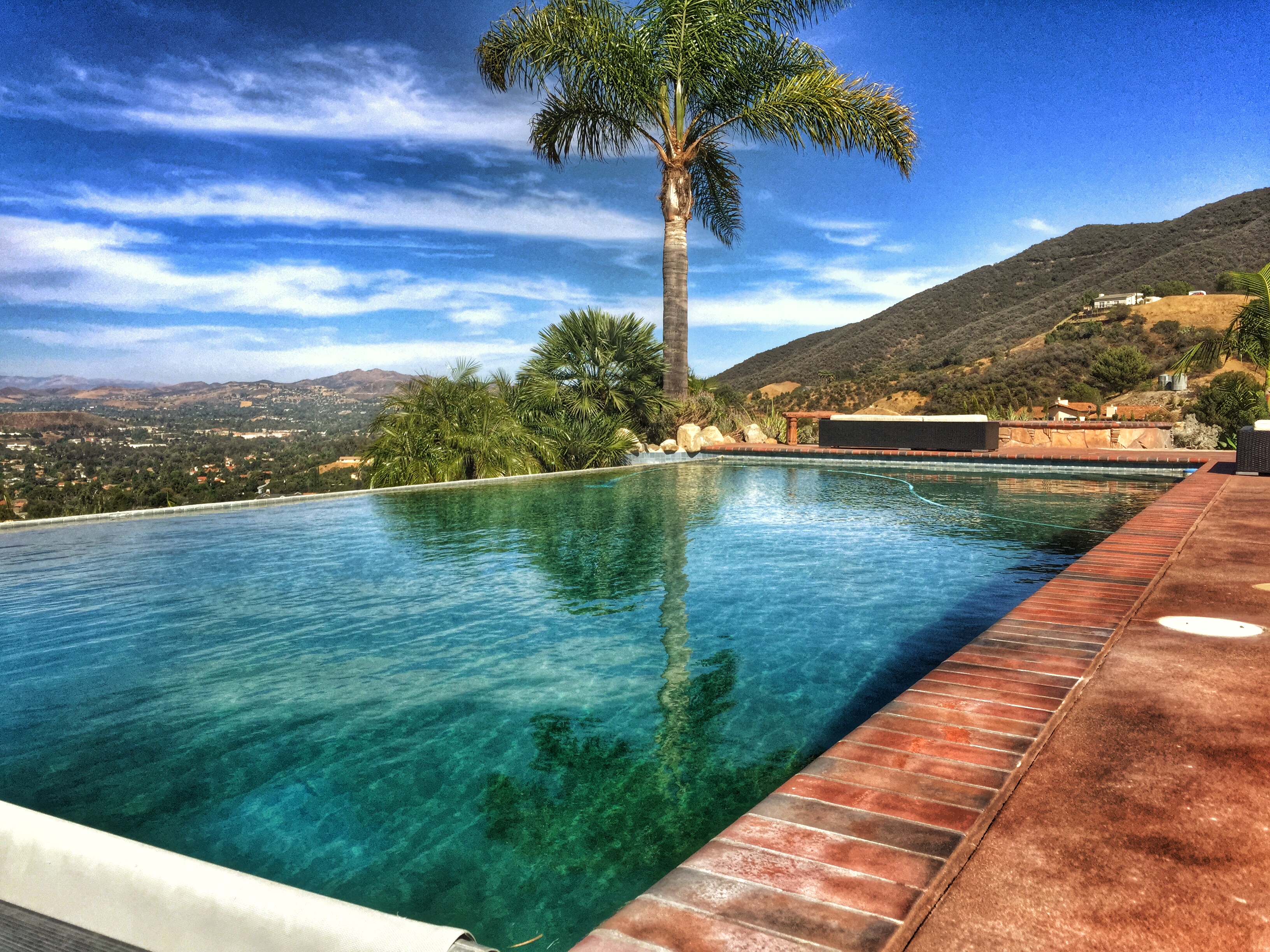 Photographer’s Dream Home with Panorama Views