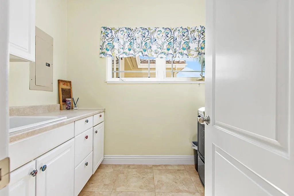 Modern Mediterranean Mansion, & Vineyard