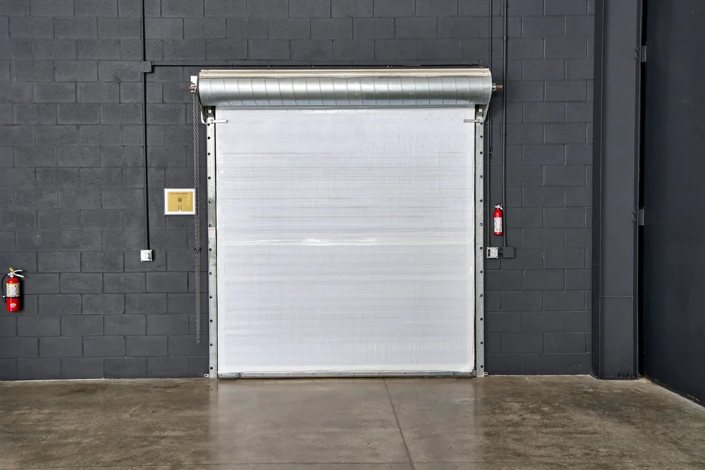 Go Bold Studio - Photo Studio w/ Cyc Wall, Conference Room, Green Room, Stage Flats