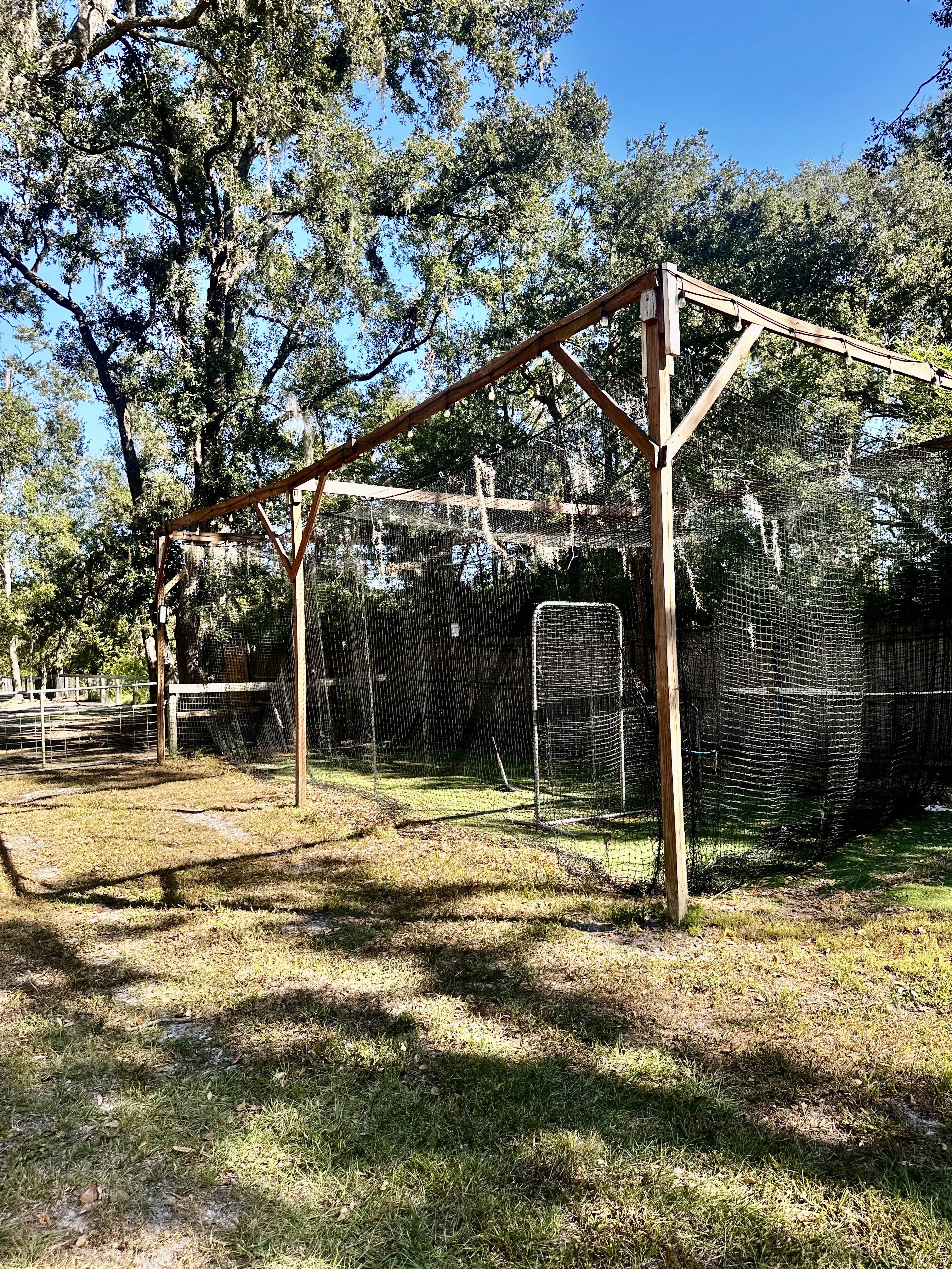 House near Tampa, no HOA, 1.5 acres, updated interior