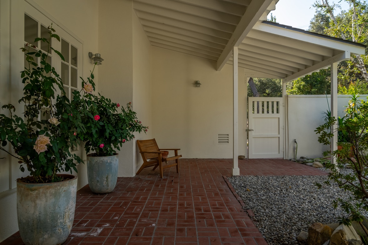 Mid-Century Ranch Oasis in Pasadena