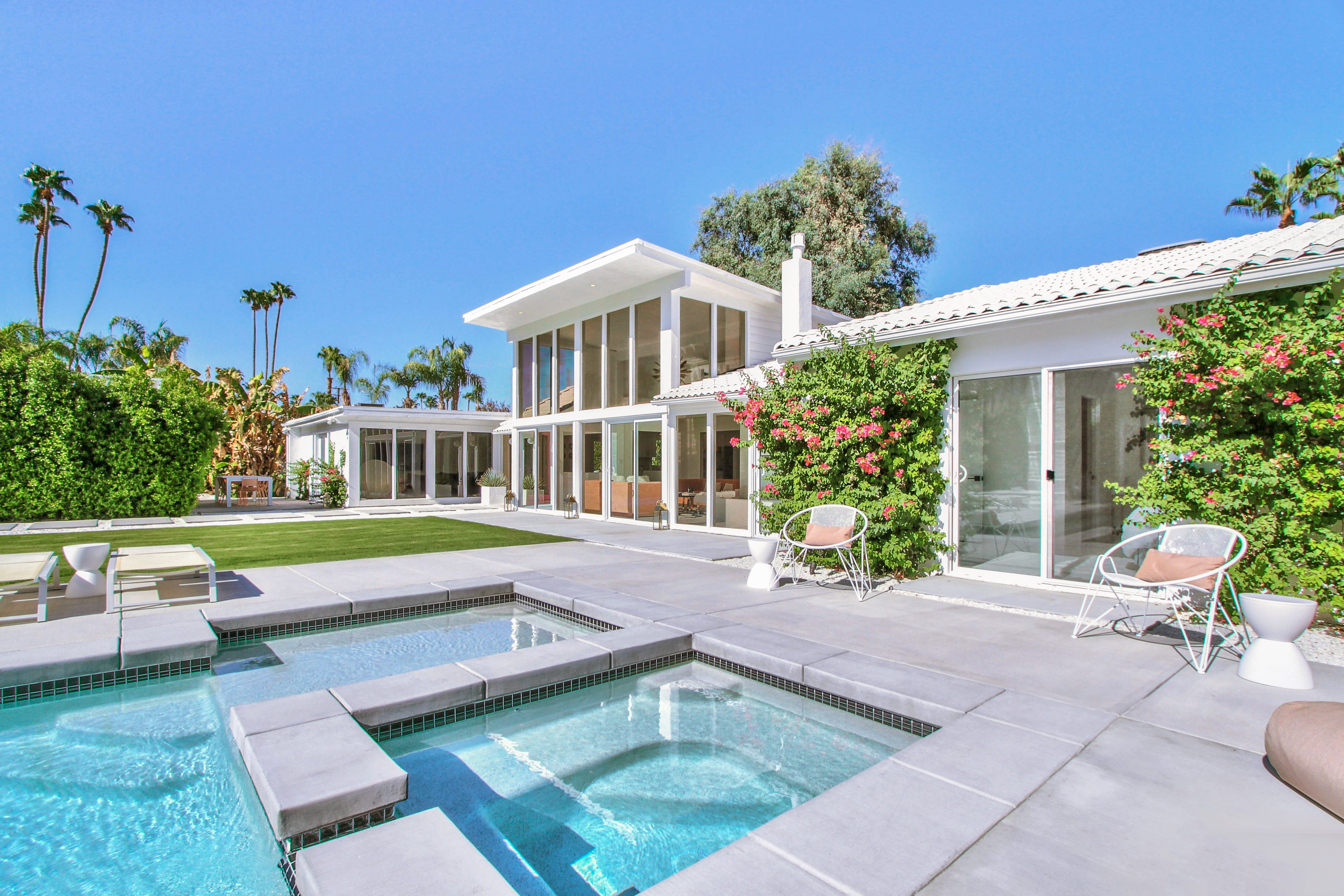 Knife/House Palm Springs