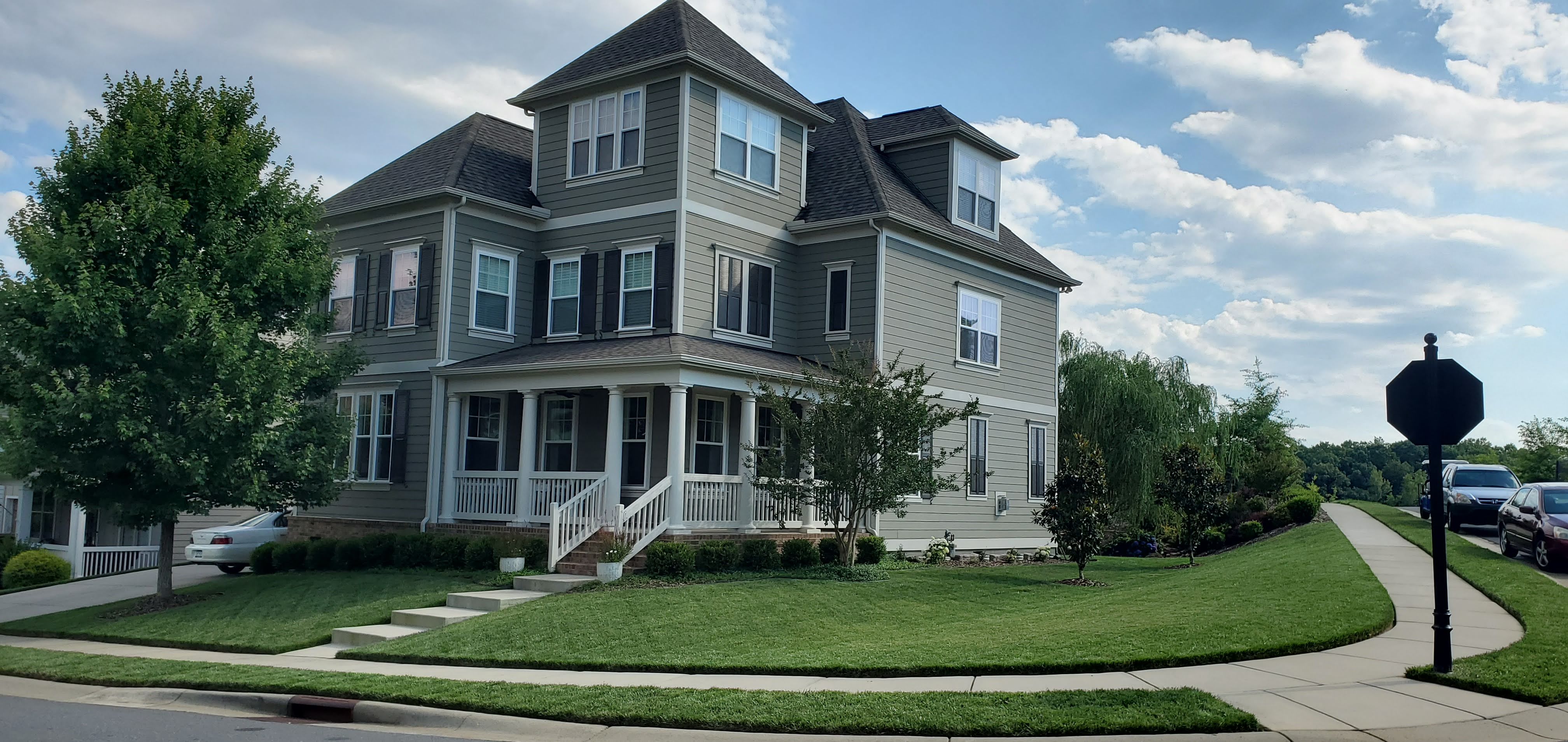 Craftsman Suburban House (South Charlotte Area)