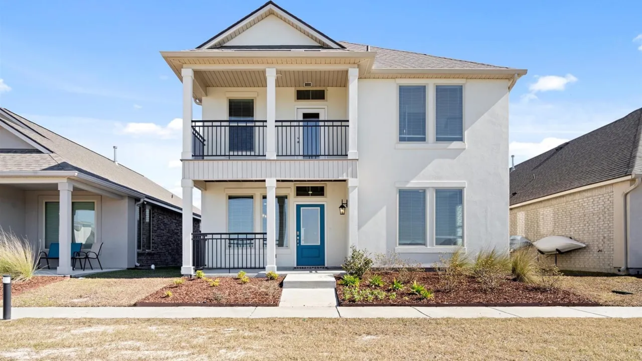 Modern Lakefront Garden Home with Natural Light – Near New Orleans