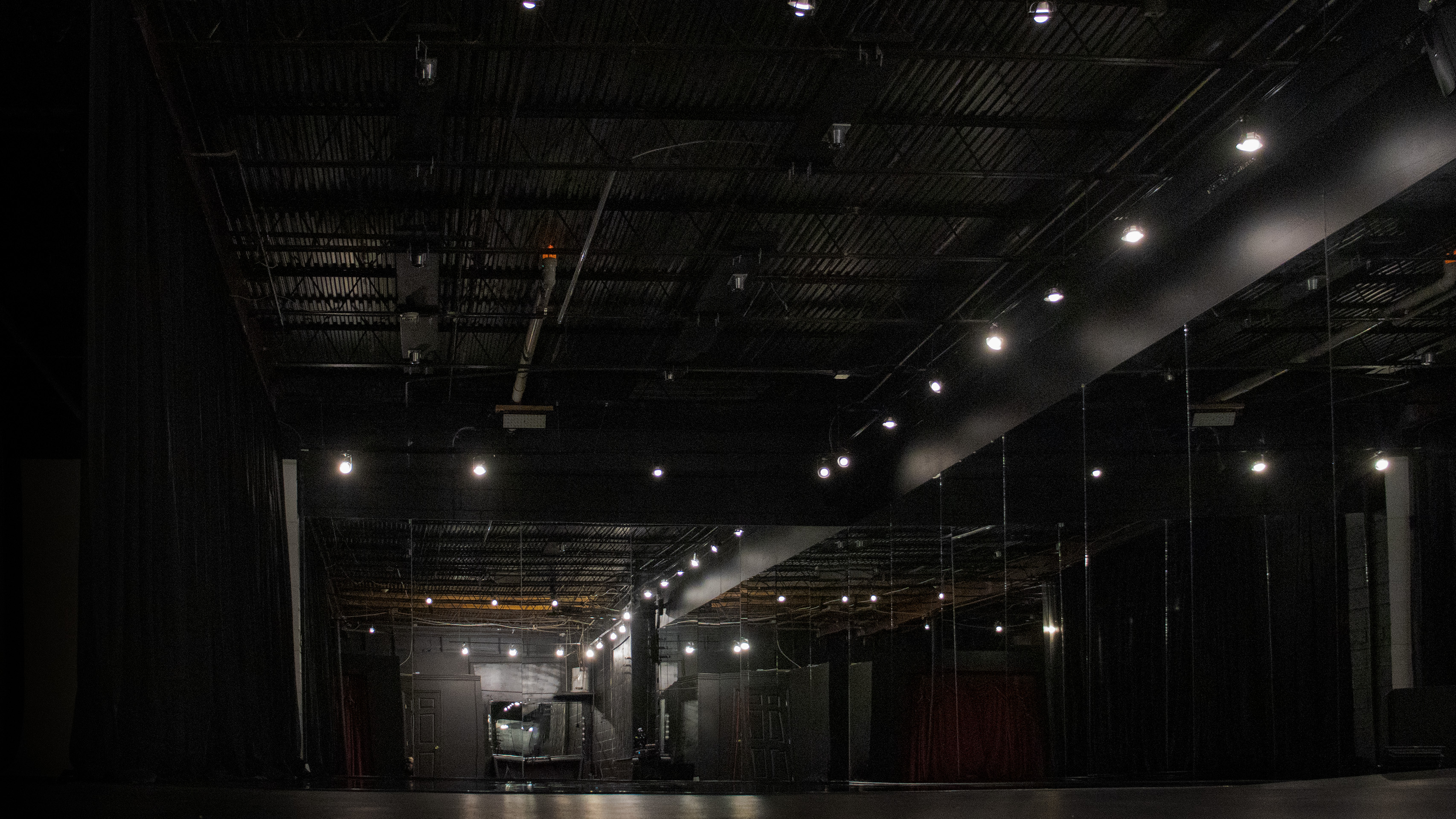  Panoramic Mirror Immersive Set Near The Works 