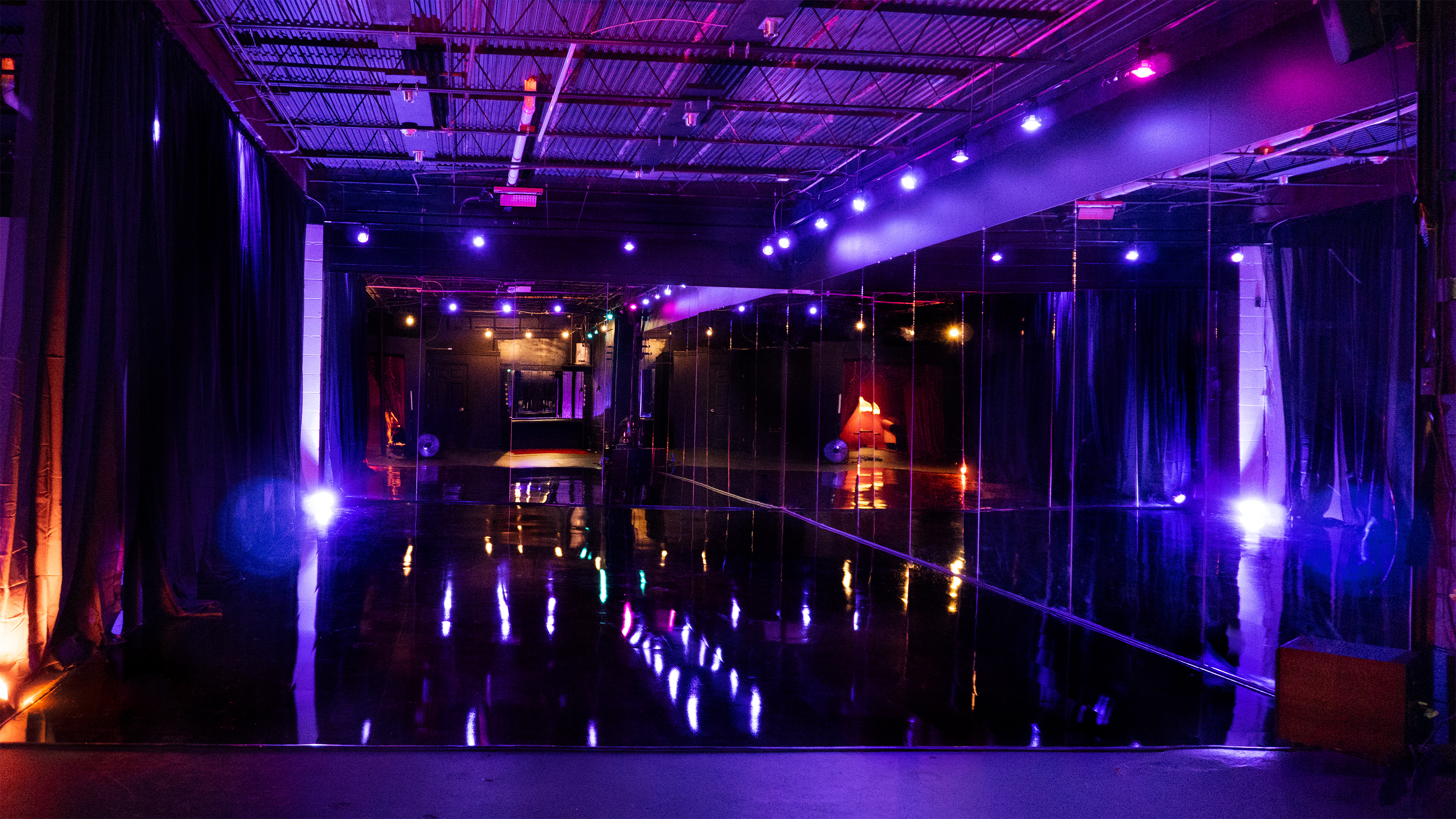  Panoramic Mirror Immersive Set Near The Works 