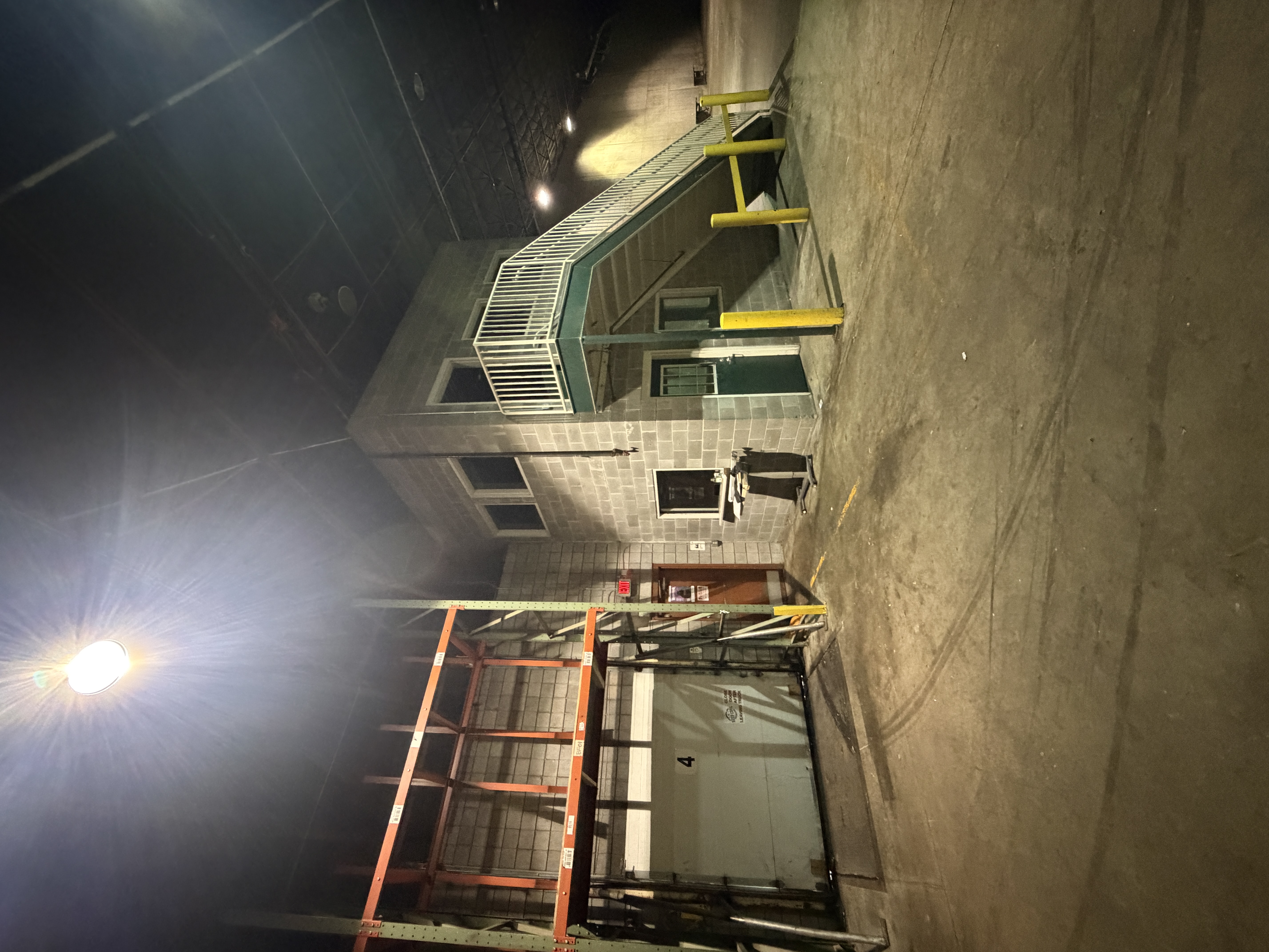 Creative Industrial Warehouse 