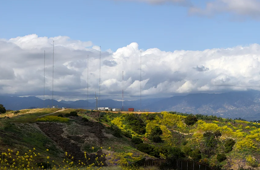 KMPC AM 1540 Broadcast Tower – Hillside Industrial Filming Location