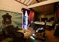 Vibey Recording Studio, Live Session + Music Video Space